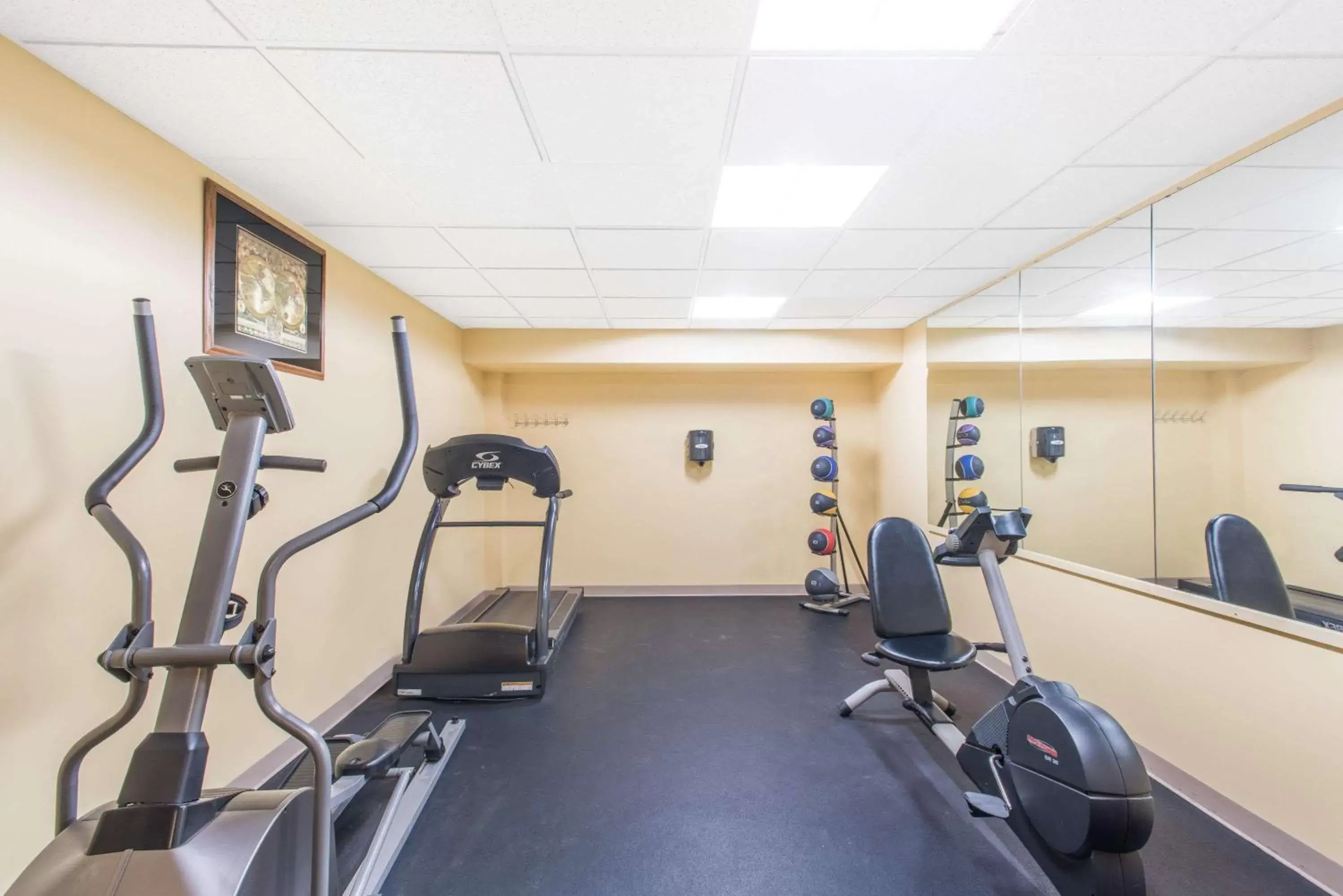 Fitness centre/facilities, Fitness Center/Facilities in Days Inn by Wyndham Colchester Burlington