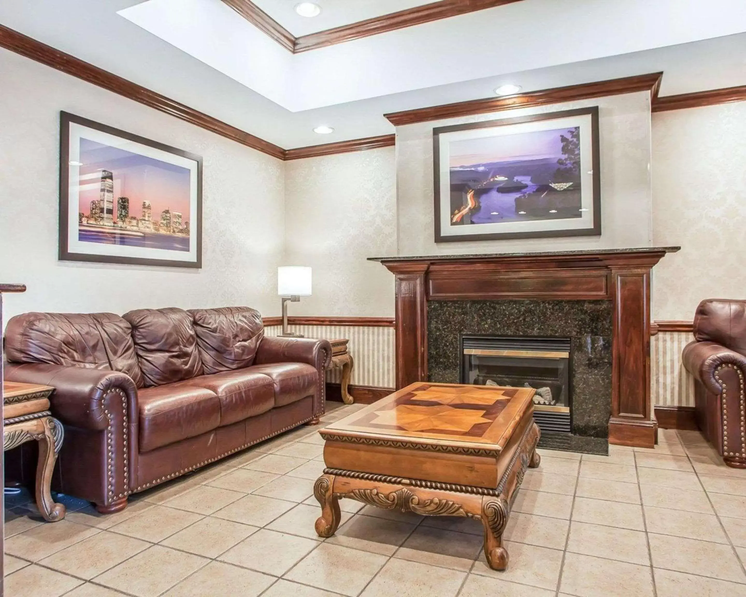 Lobby or reception, Seating Area in Comfort Inn & Suites Carneys Point