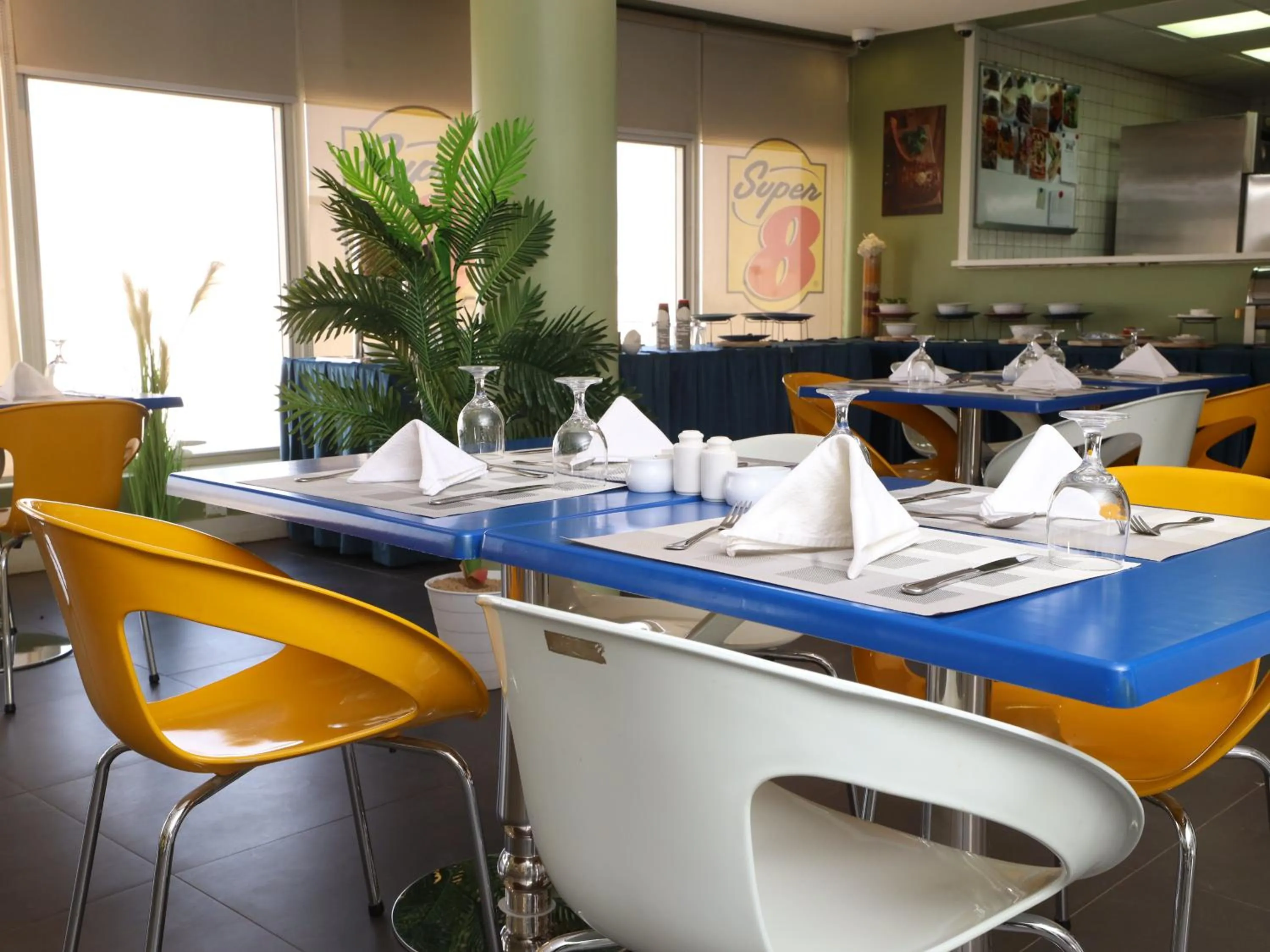 Restaurant/Places to Eat in Super 8 Hotel Al Riyadh by Wyndham