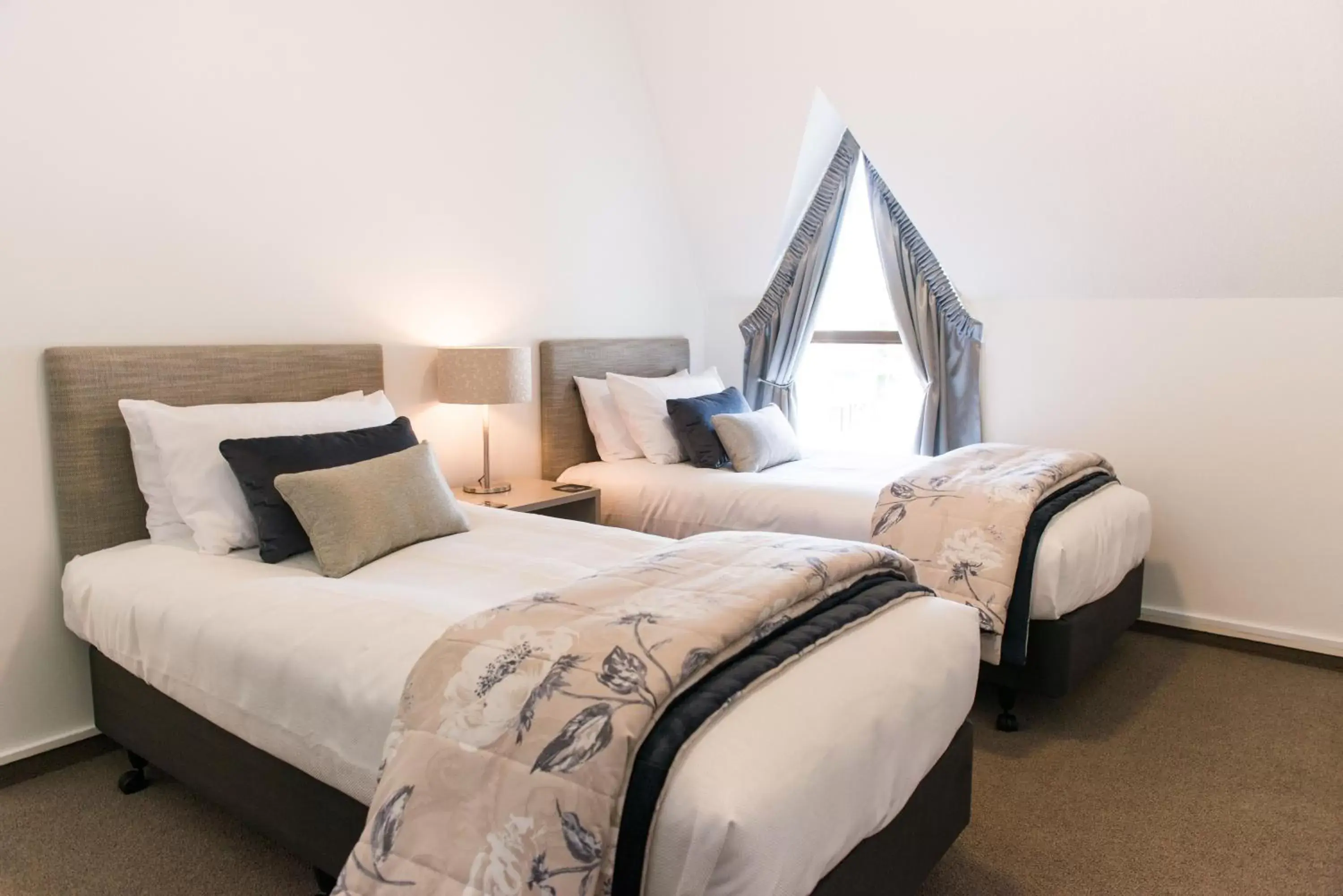 Bedroom, Bed in Aria on Bank Bedroom, Bed in Aria on Bank