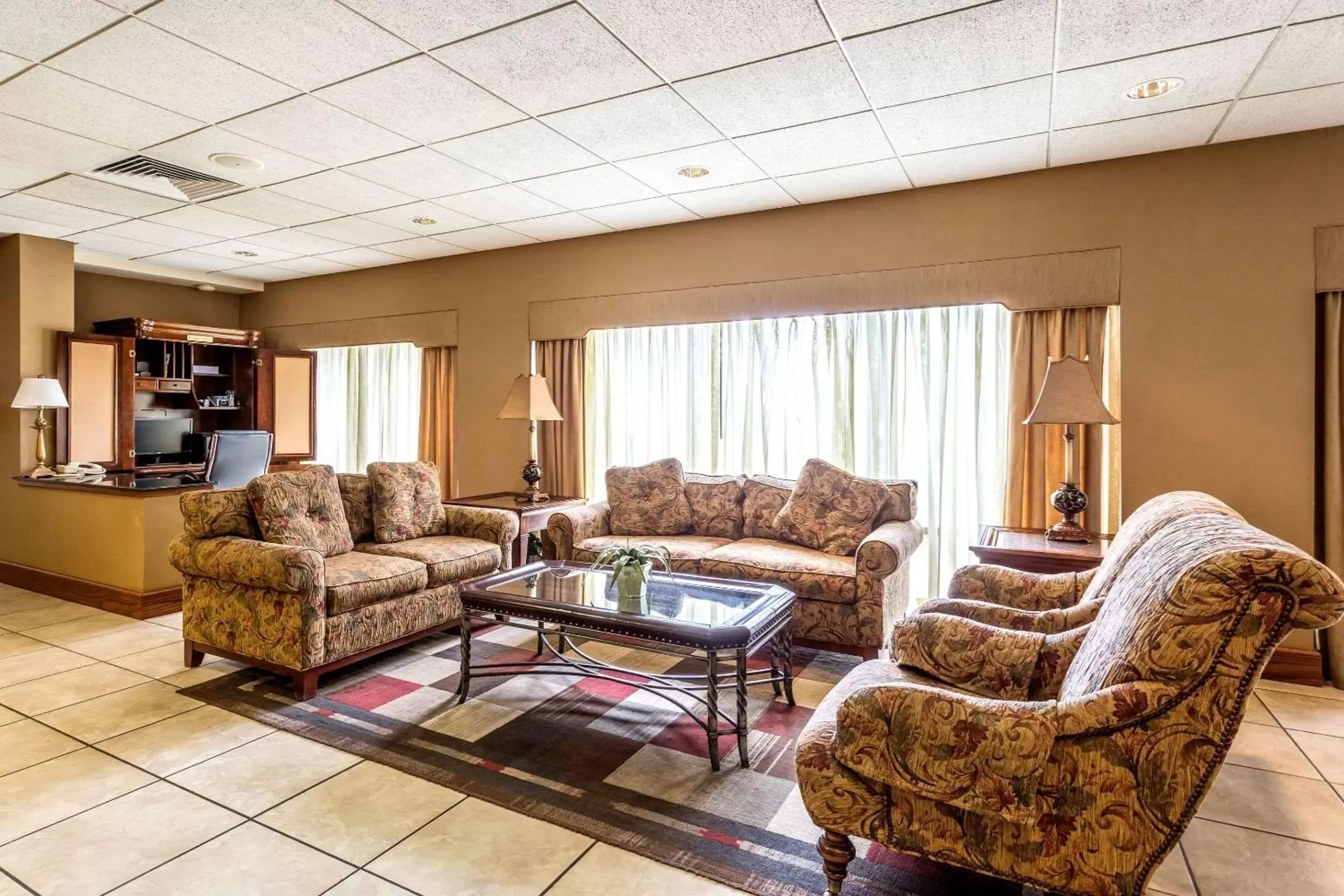Lobby or reception, Seating Area in Quality Inn Union City US 51