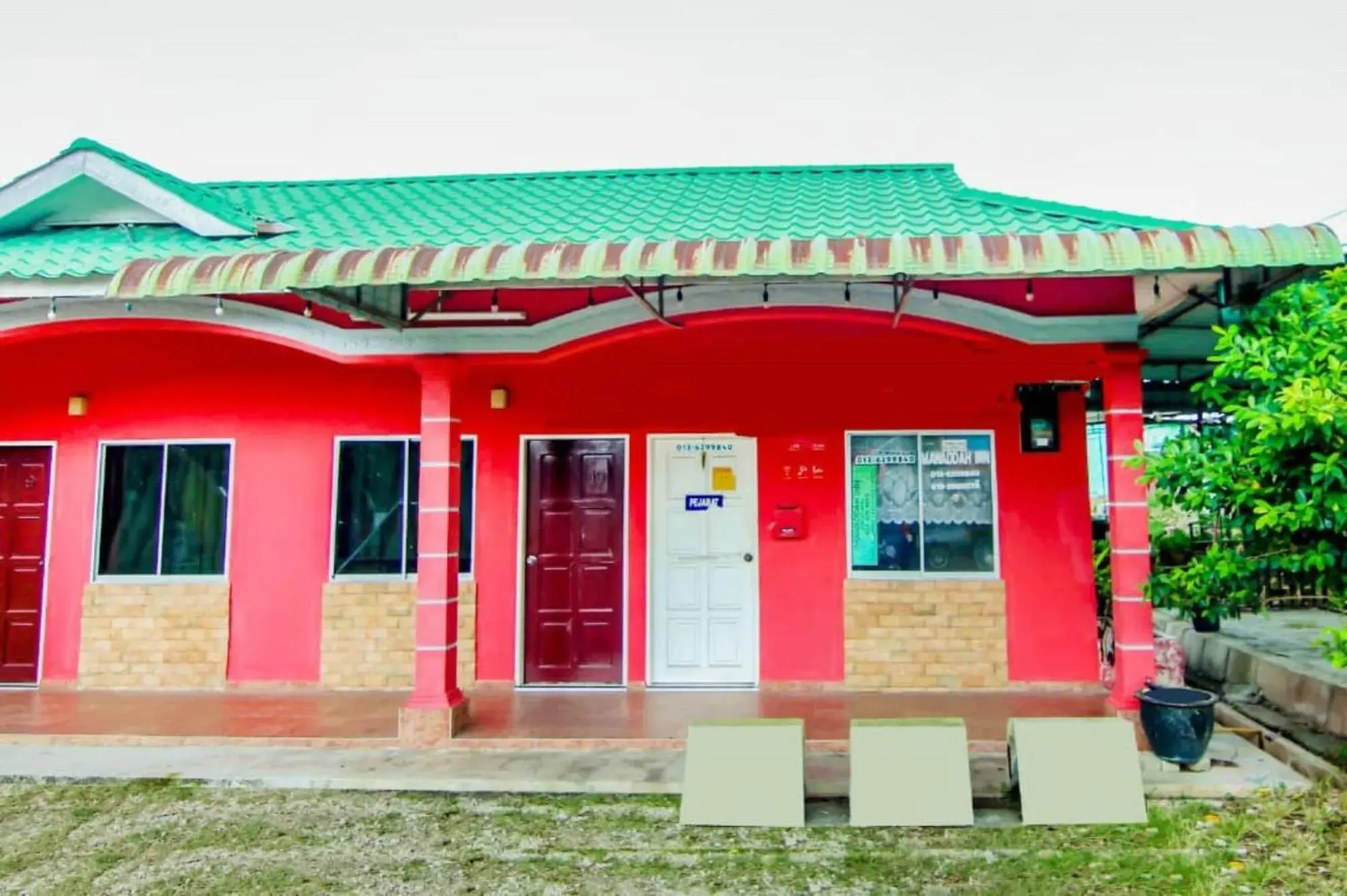 Property building in Tangkak Mawadahh Inn Stay Property building in Tangkak Mawadahh Inn Stay