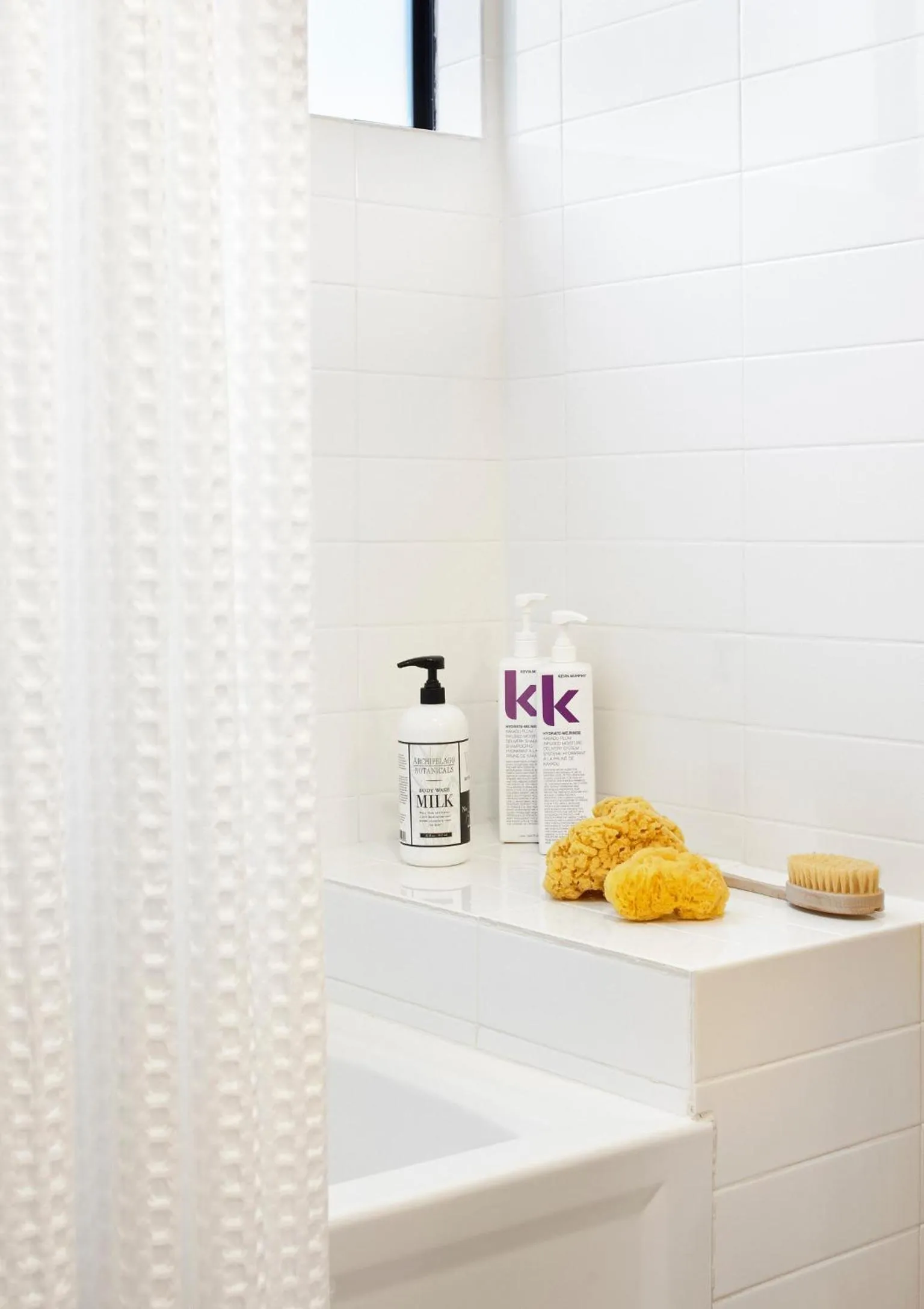 Bathroom, Lobby/Reception in Heywood Hotel