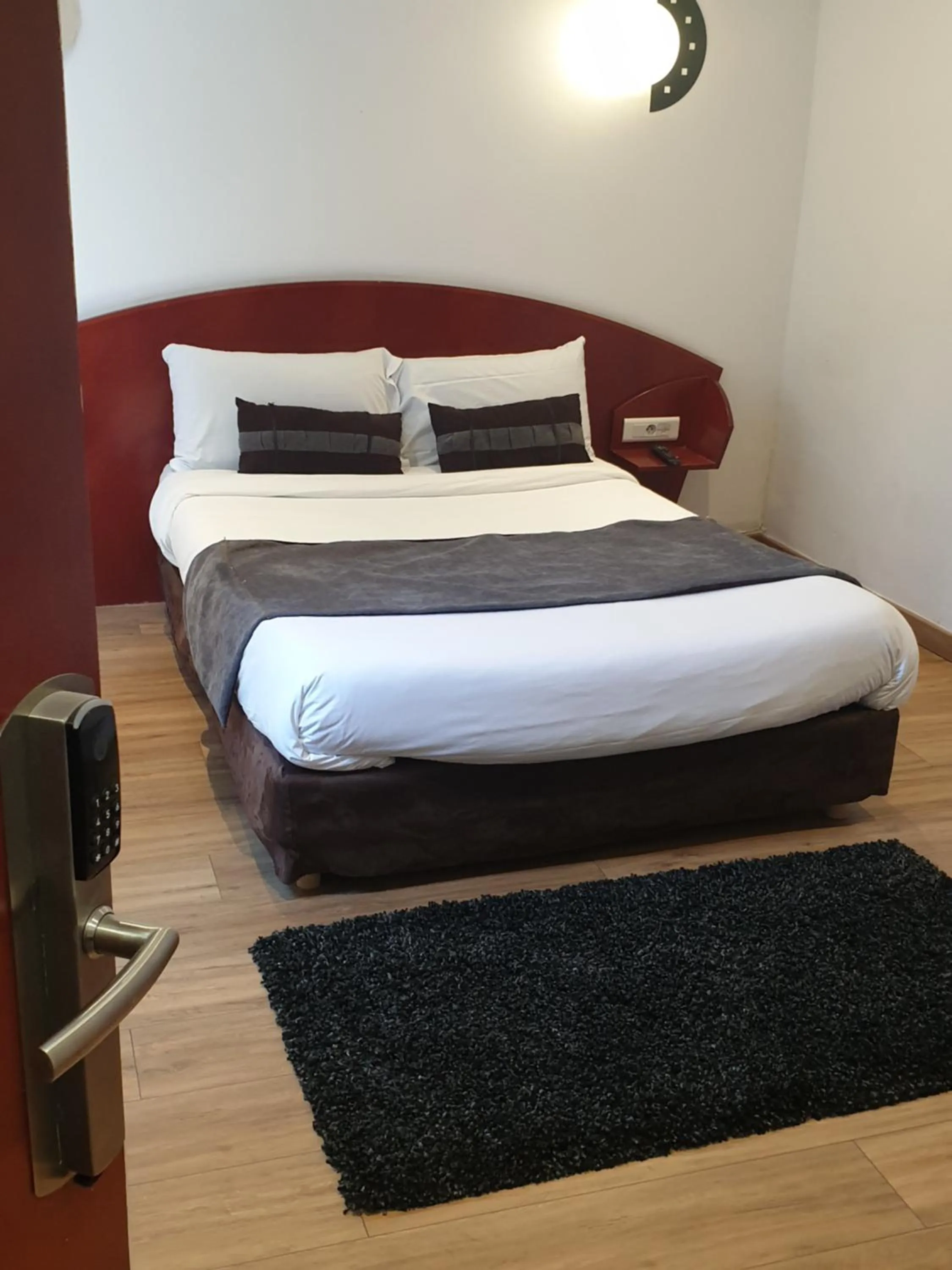 Double Room in Le Clémenceau Hôtel et Appart'hôtel & Restaurant "Gare Sncf" centre ville