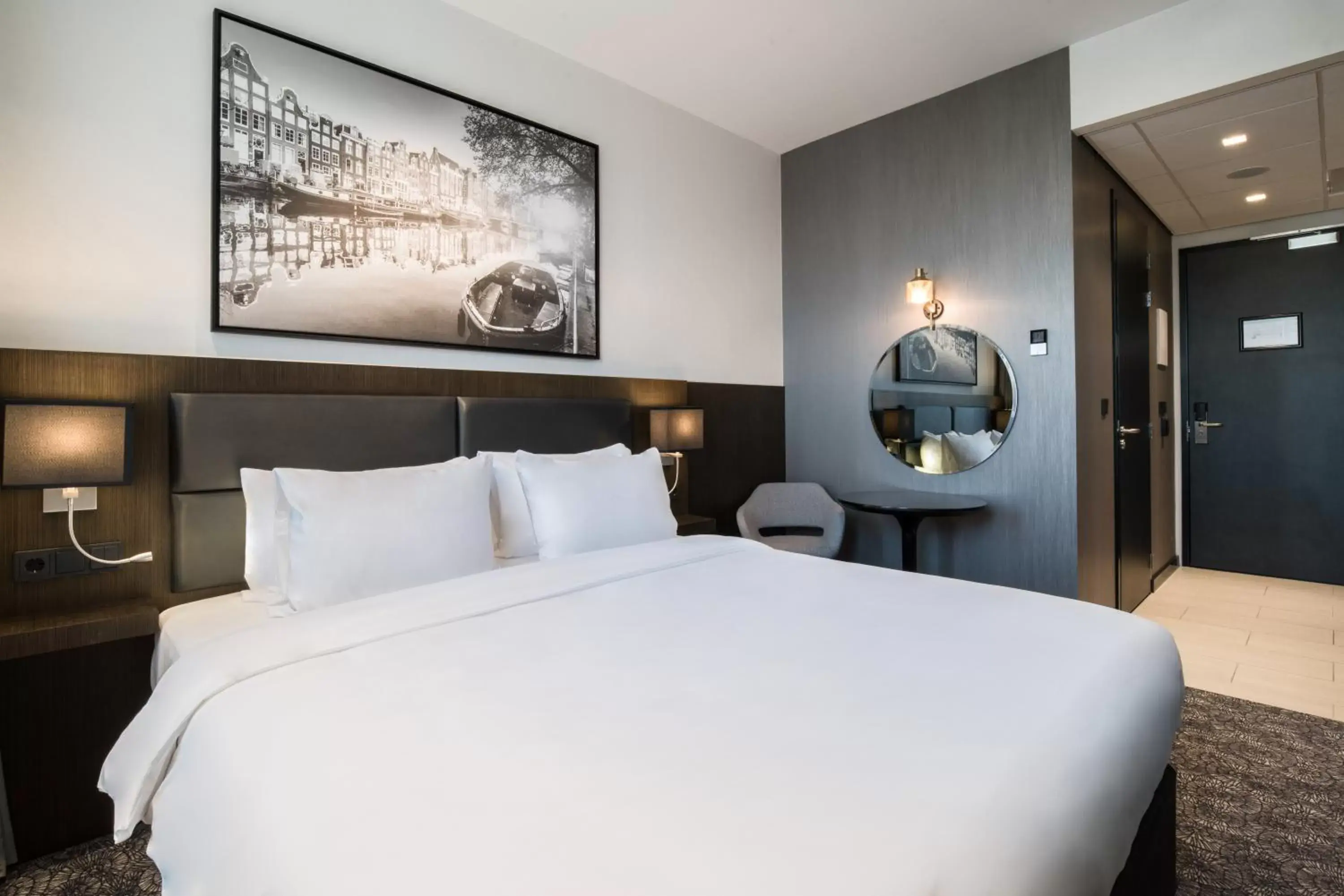 Bed in Radisson Hotel & Suites Amsterdam South