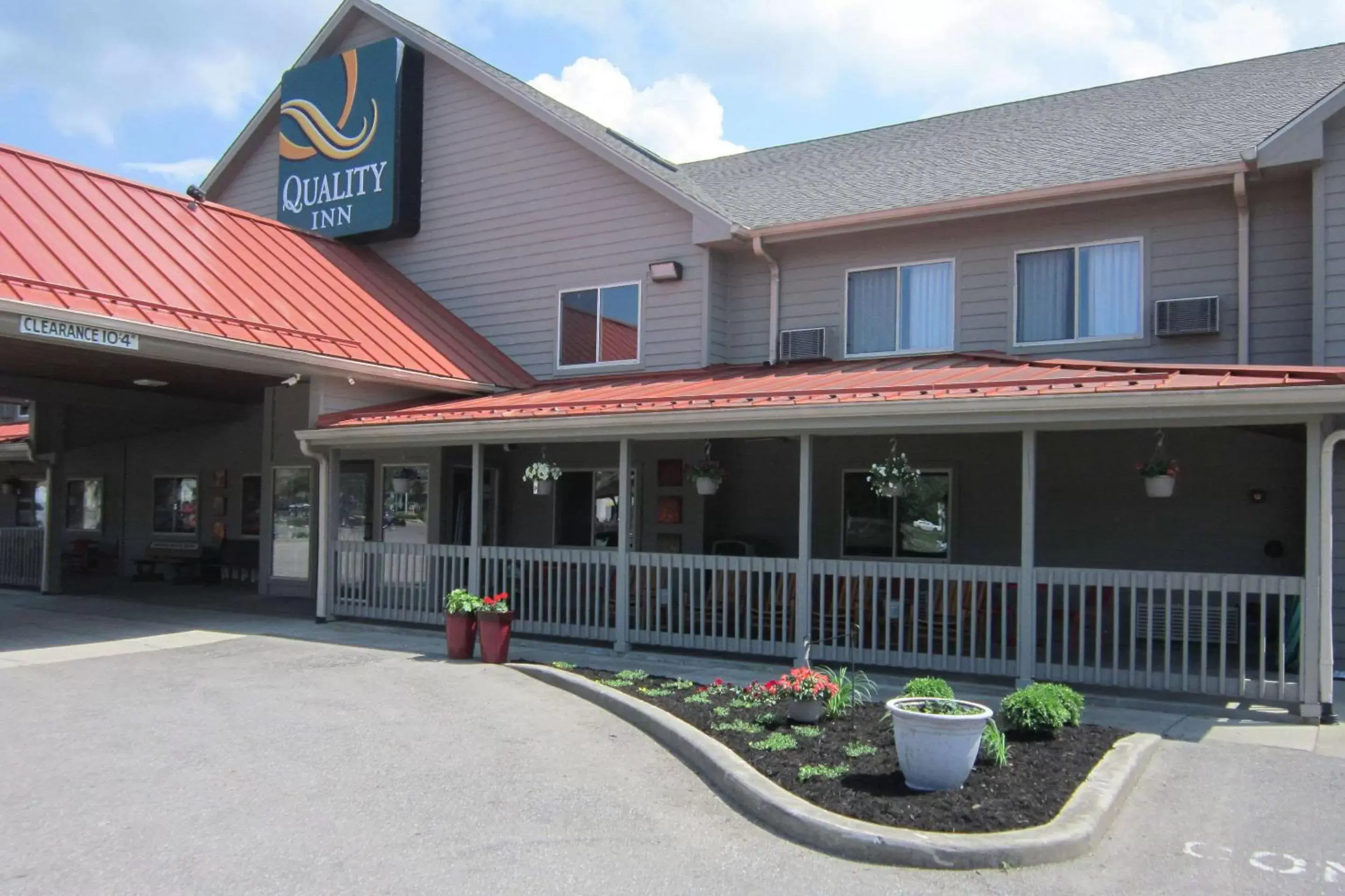 Property Building in Quality Inn Nashville – Bloomington