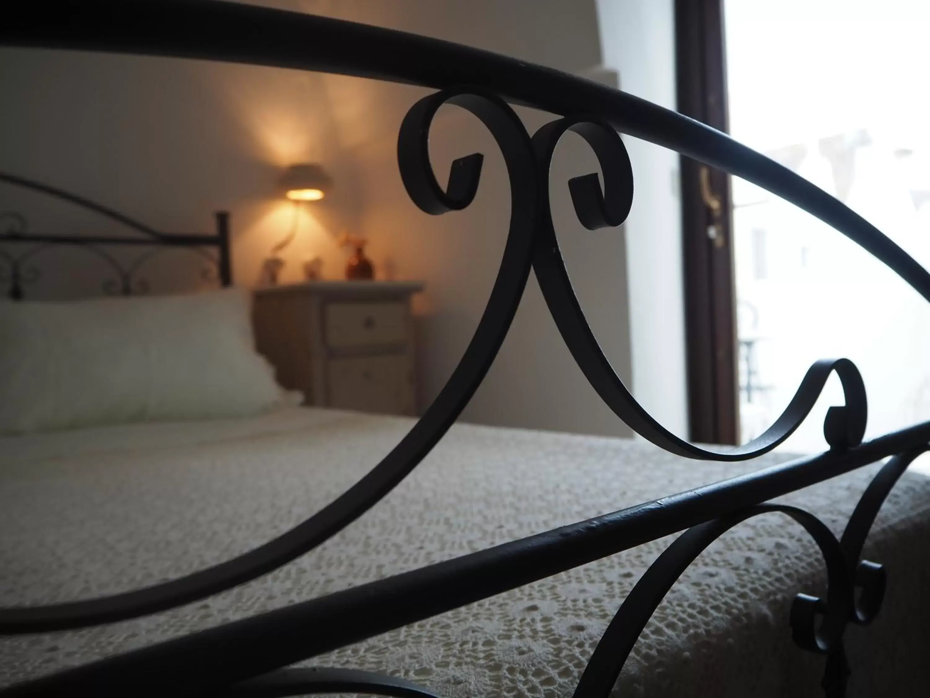 Decorative detail, Bed in Albergo Diffuso Sotto le Cummerse