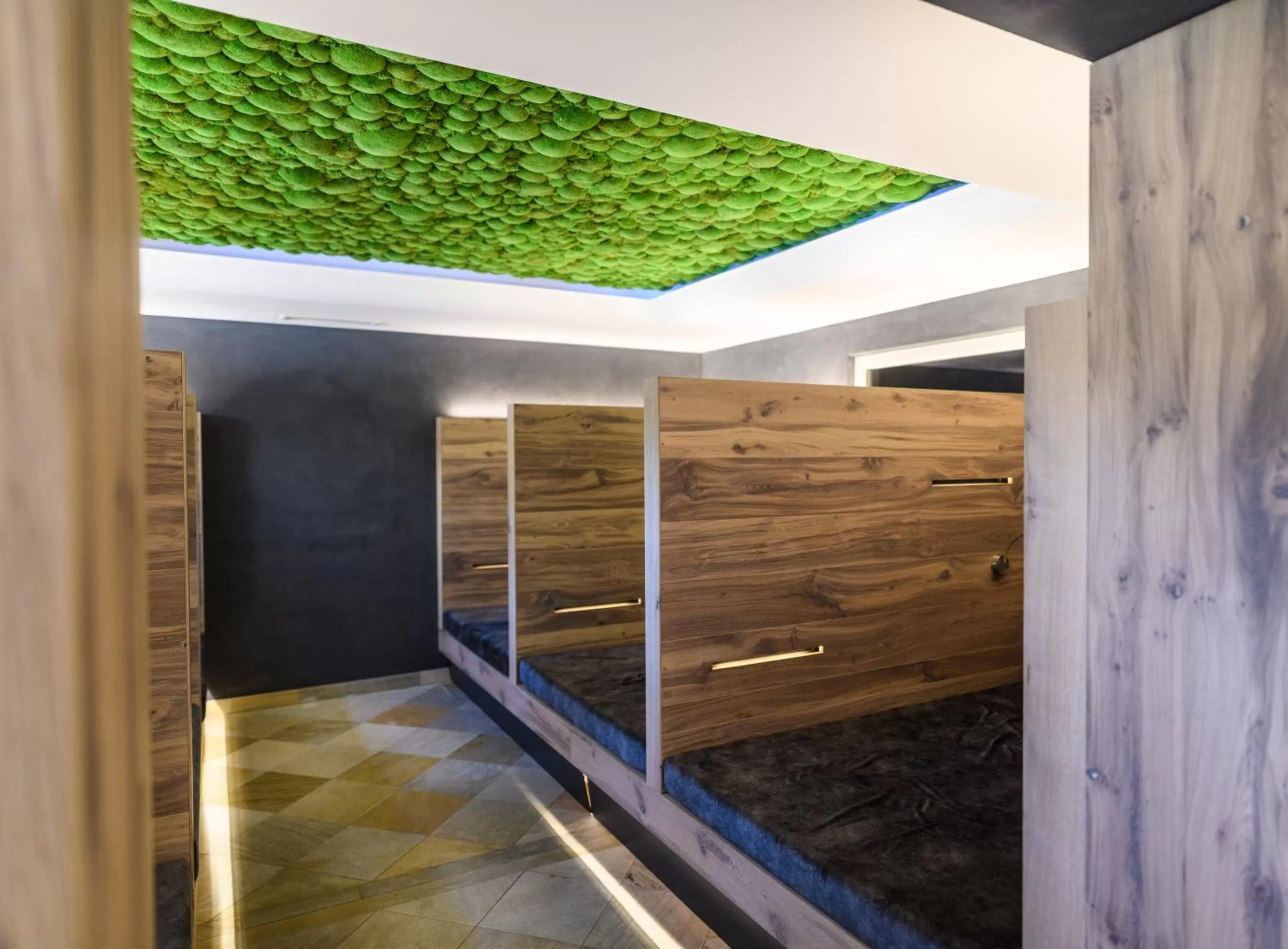 Spa and wellness centre/facilities in Staudacherhof in Garmisch-Partenkirchen I Blick aufs Zugspitzmassiv I einzigartige Bayurvida Küche