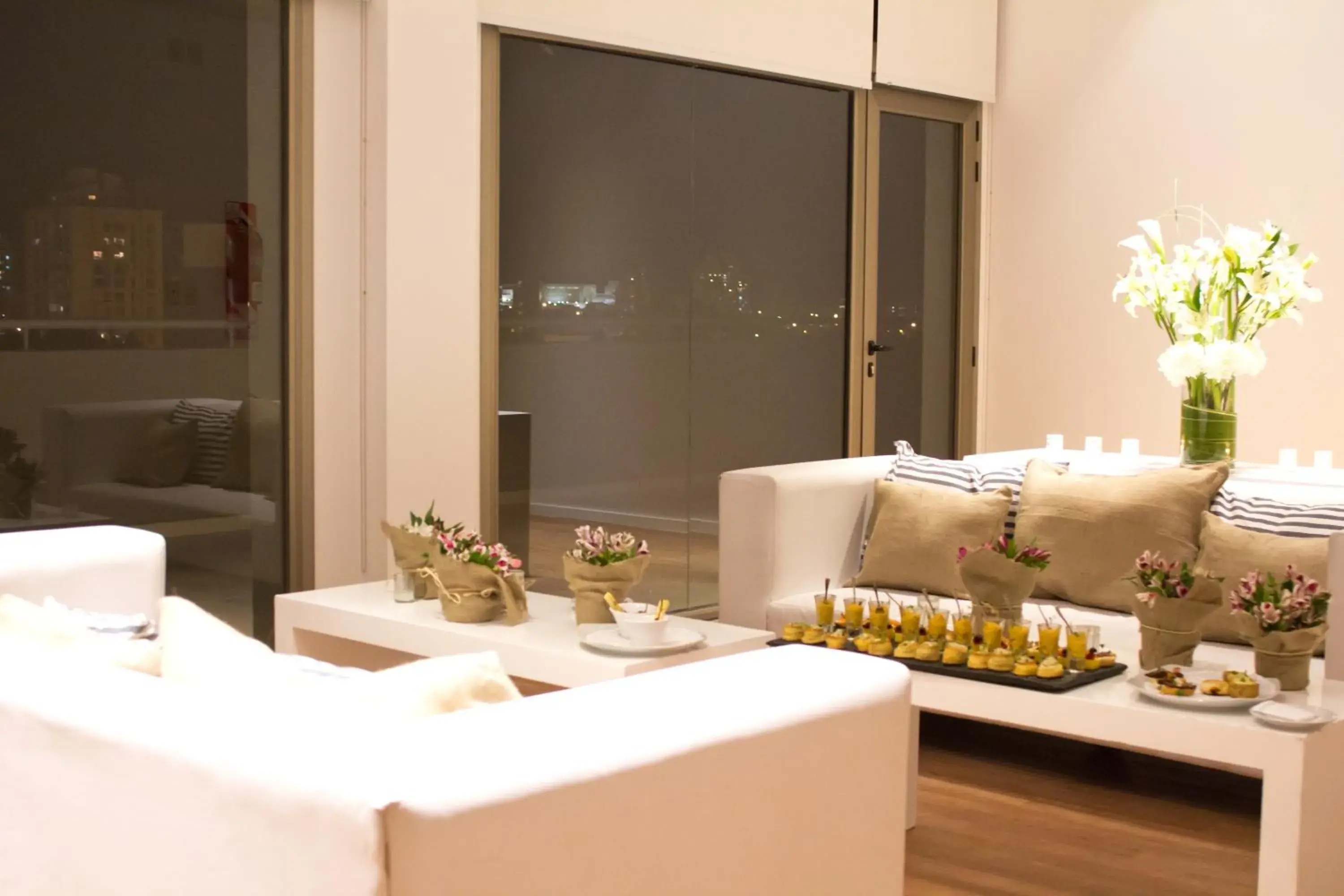 Lobby or reception, Bathroom in Hotel Comahue Business