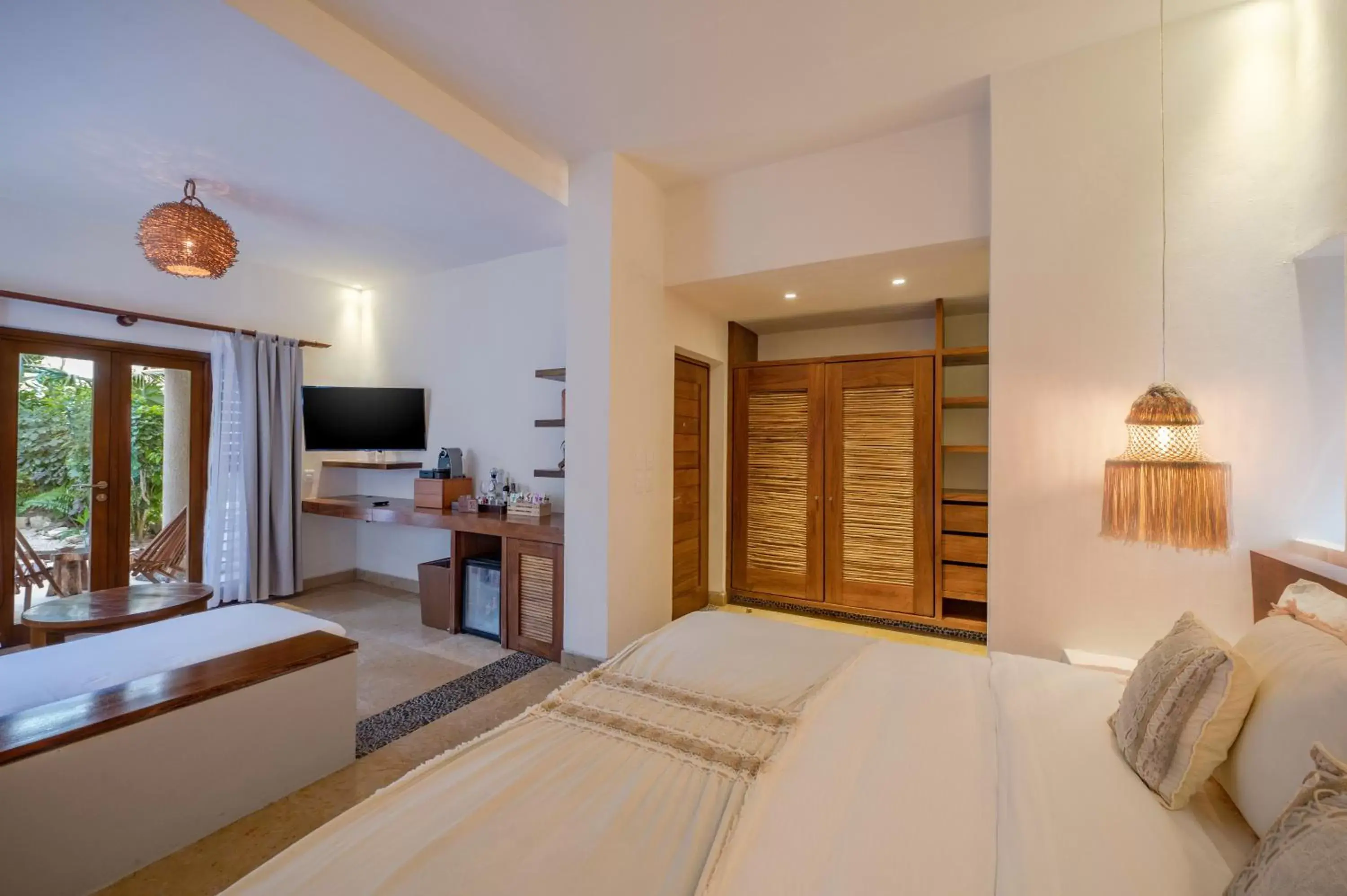 Communal lounge/ TV room, Bed in Ana y Jose Hotel & Spa Tulum - All inclusive