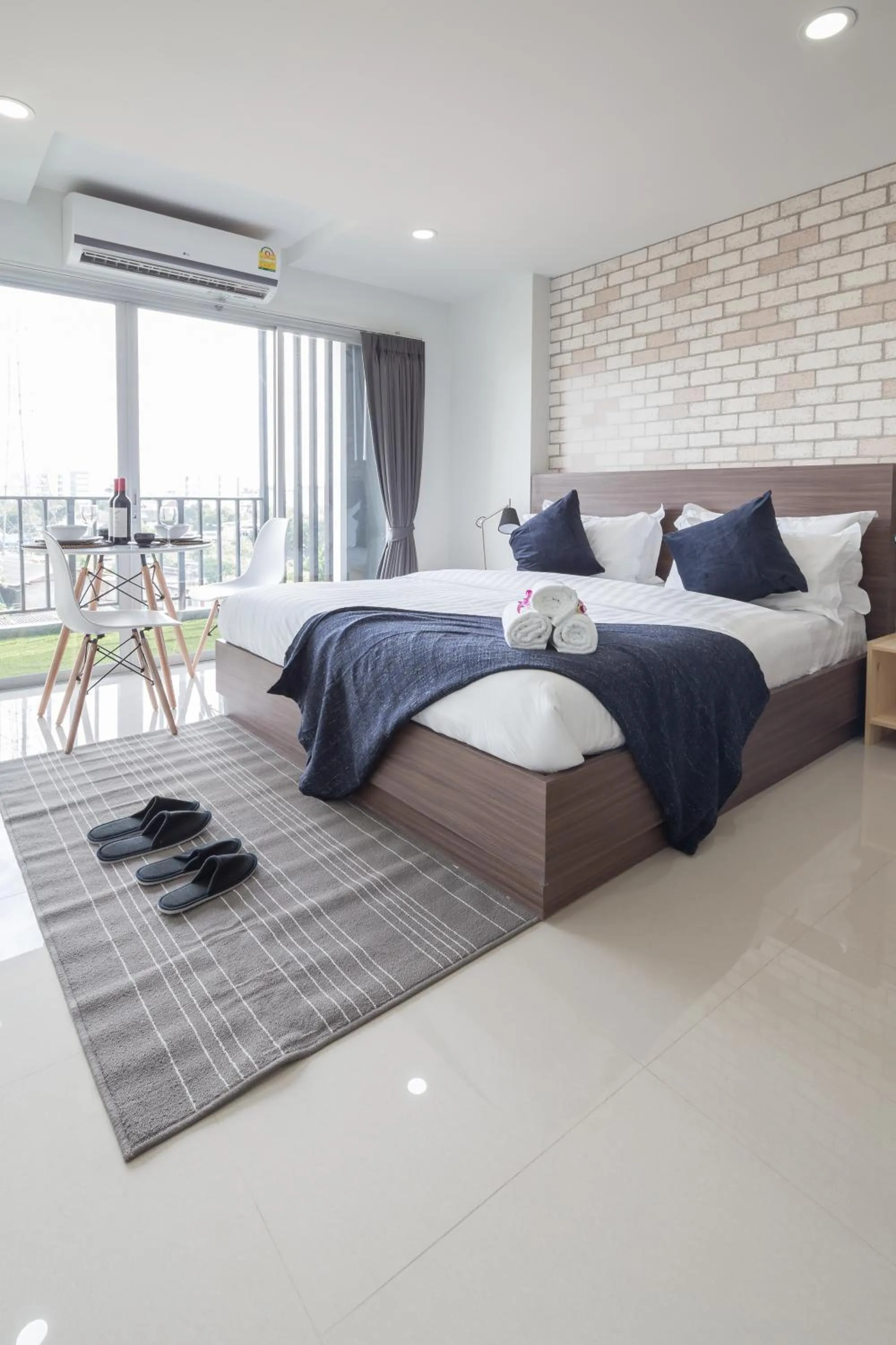 Bedroom, Bed in Q Space Residence