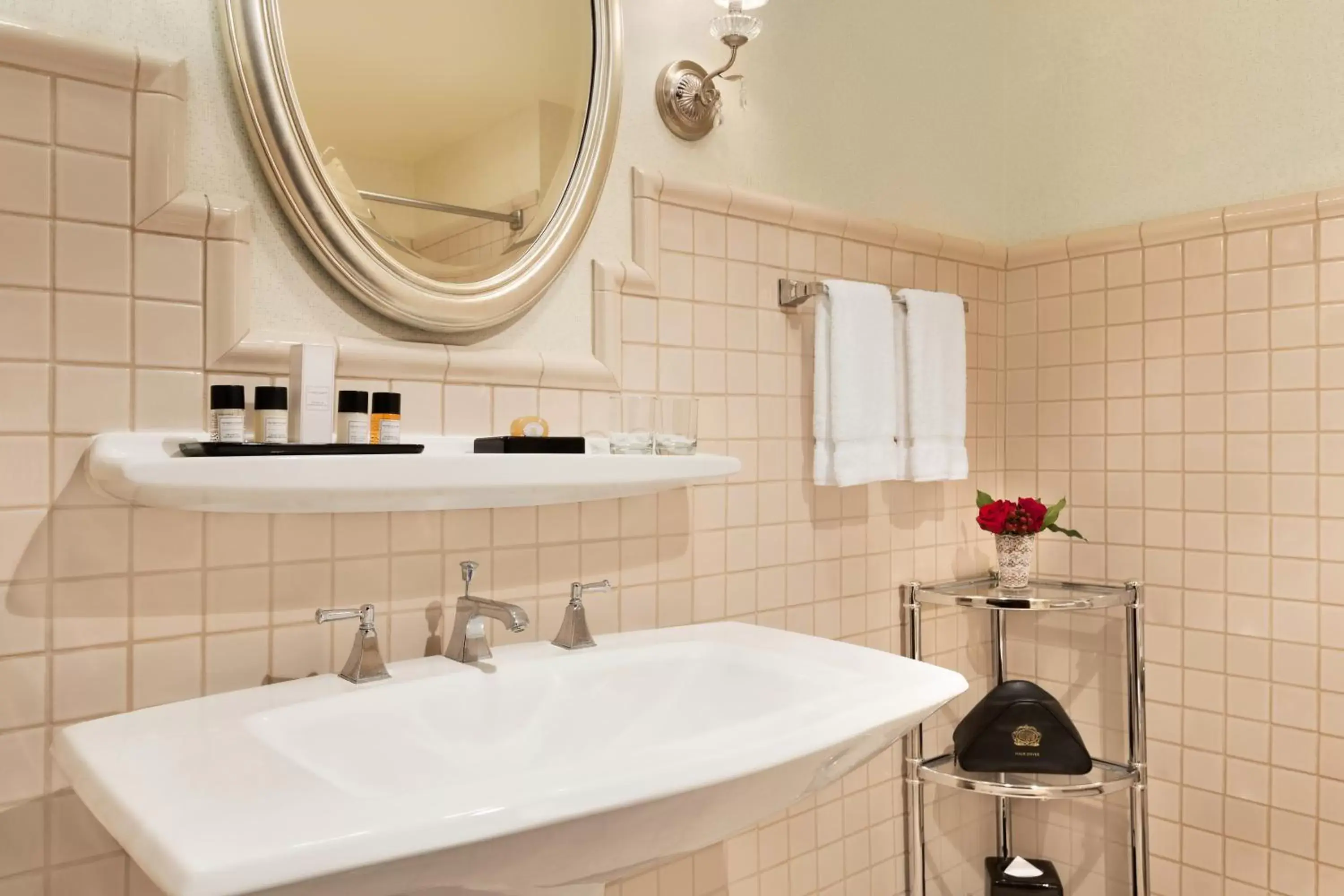 Bathroom in Hotel Du Pont