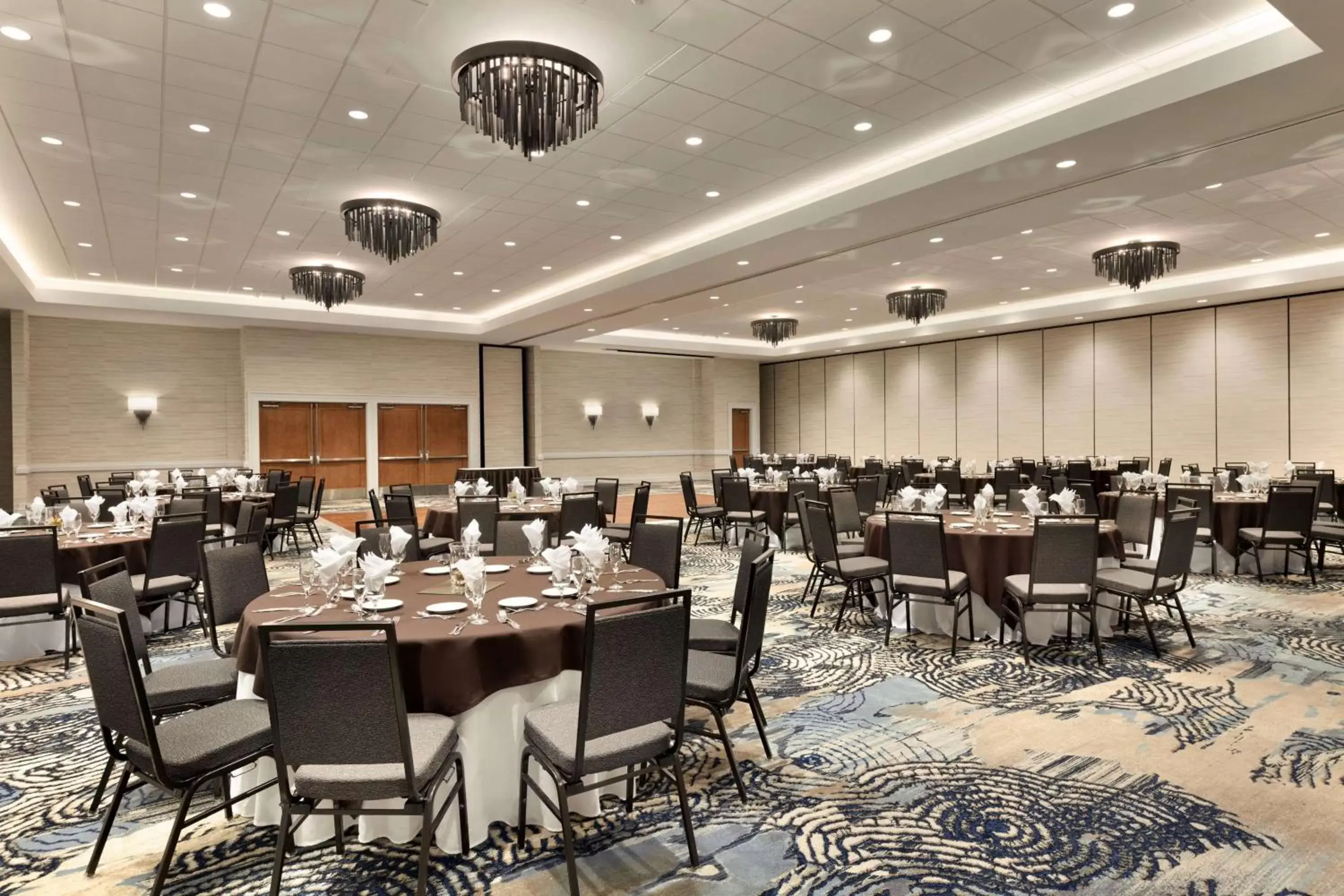 Meeting/conference room, Restaurant/Places to Eat in Embassy Suites by Hilton Monterey Bay Seaside