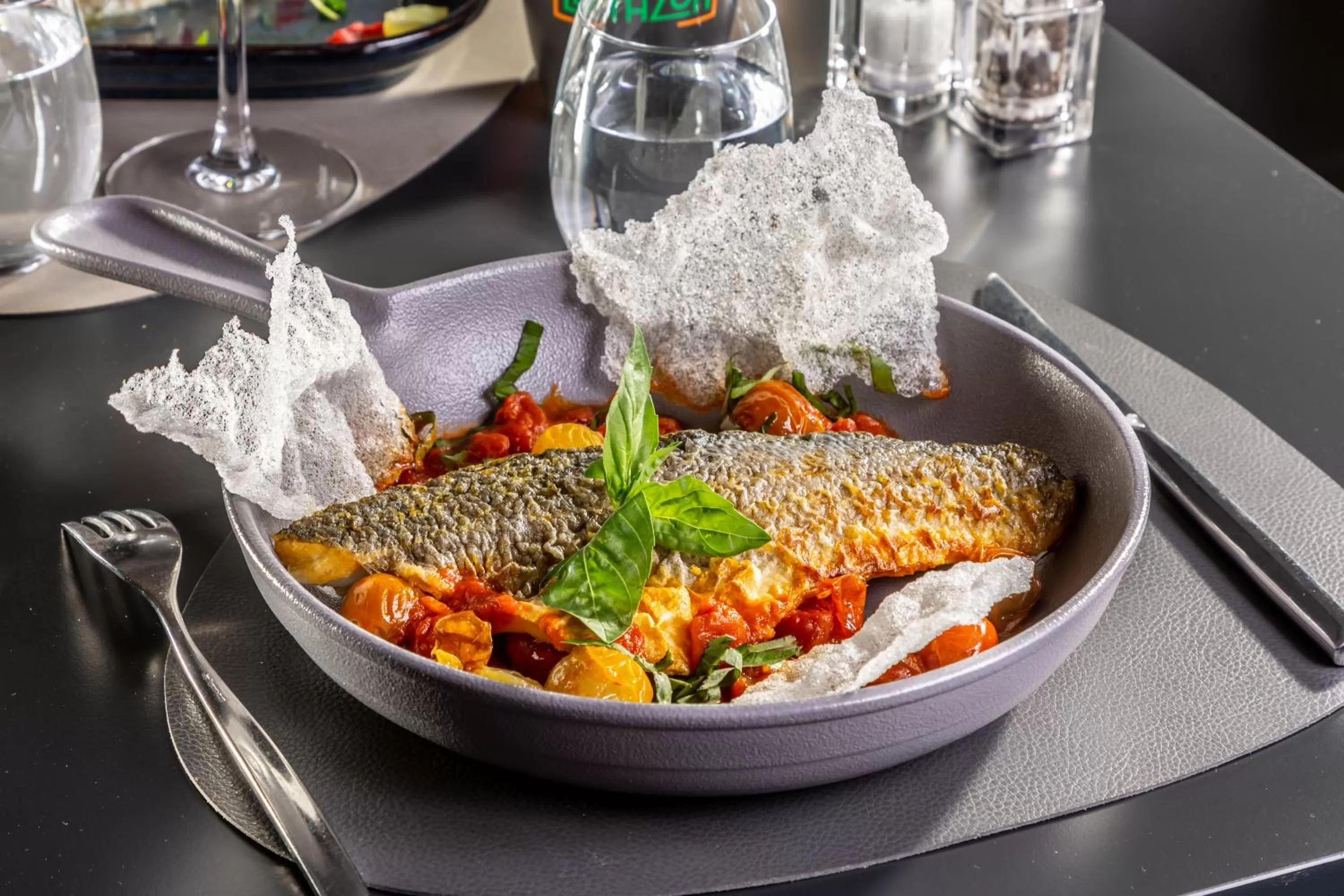 Restaurant/places to eat in Novotel Bourges