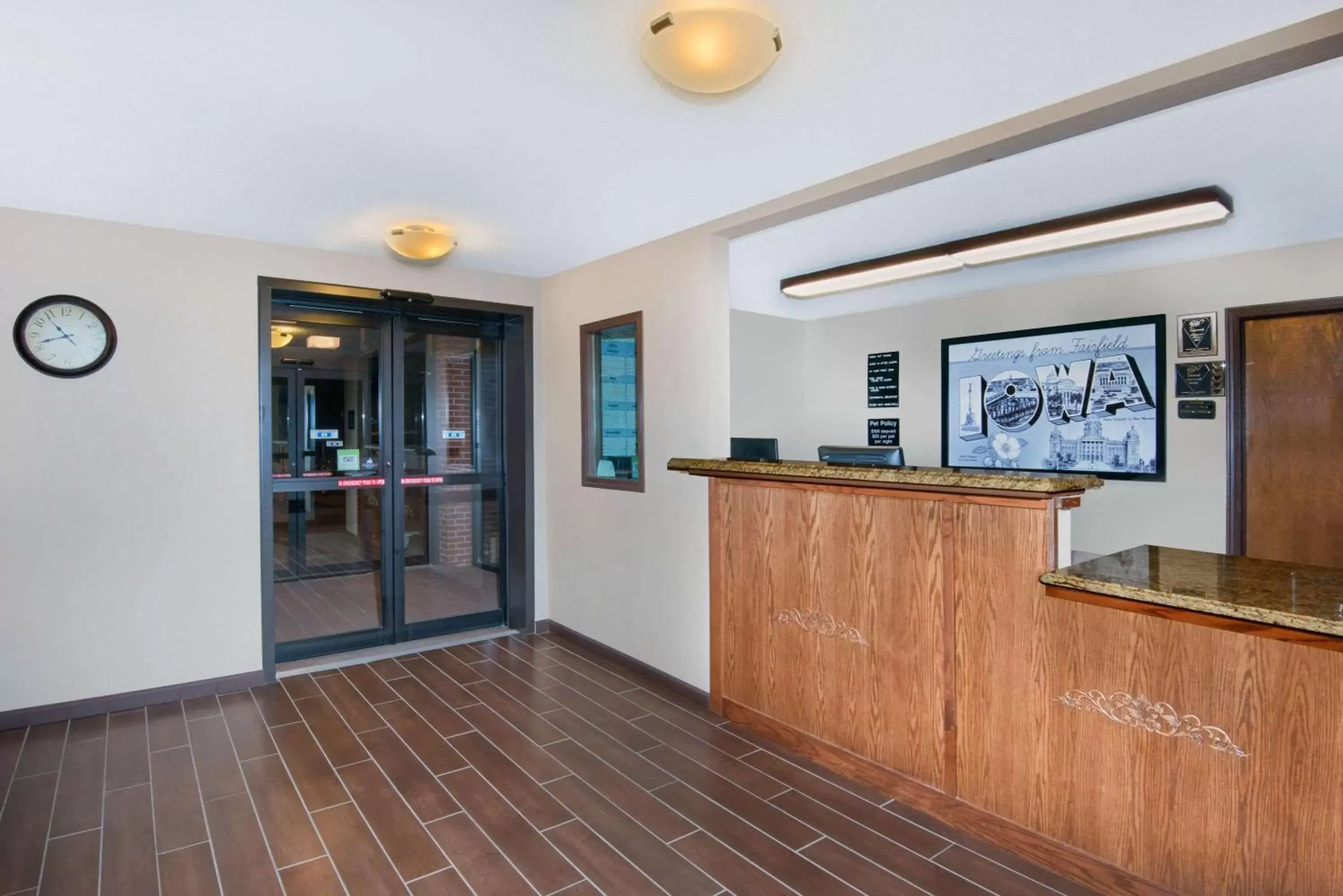 Lobby or reception in Super 8 by Wyndham Fairfield Lobby or reception in Super 8 by Wyndham Fairfield