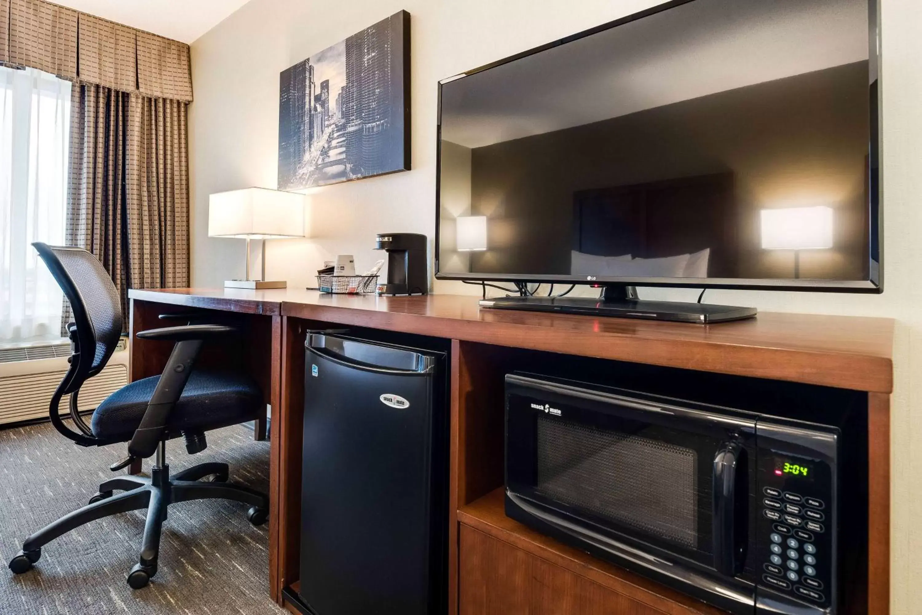 TV and multimedia, TV/Entertainment Center in Best Western Chicago - Downers Grove