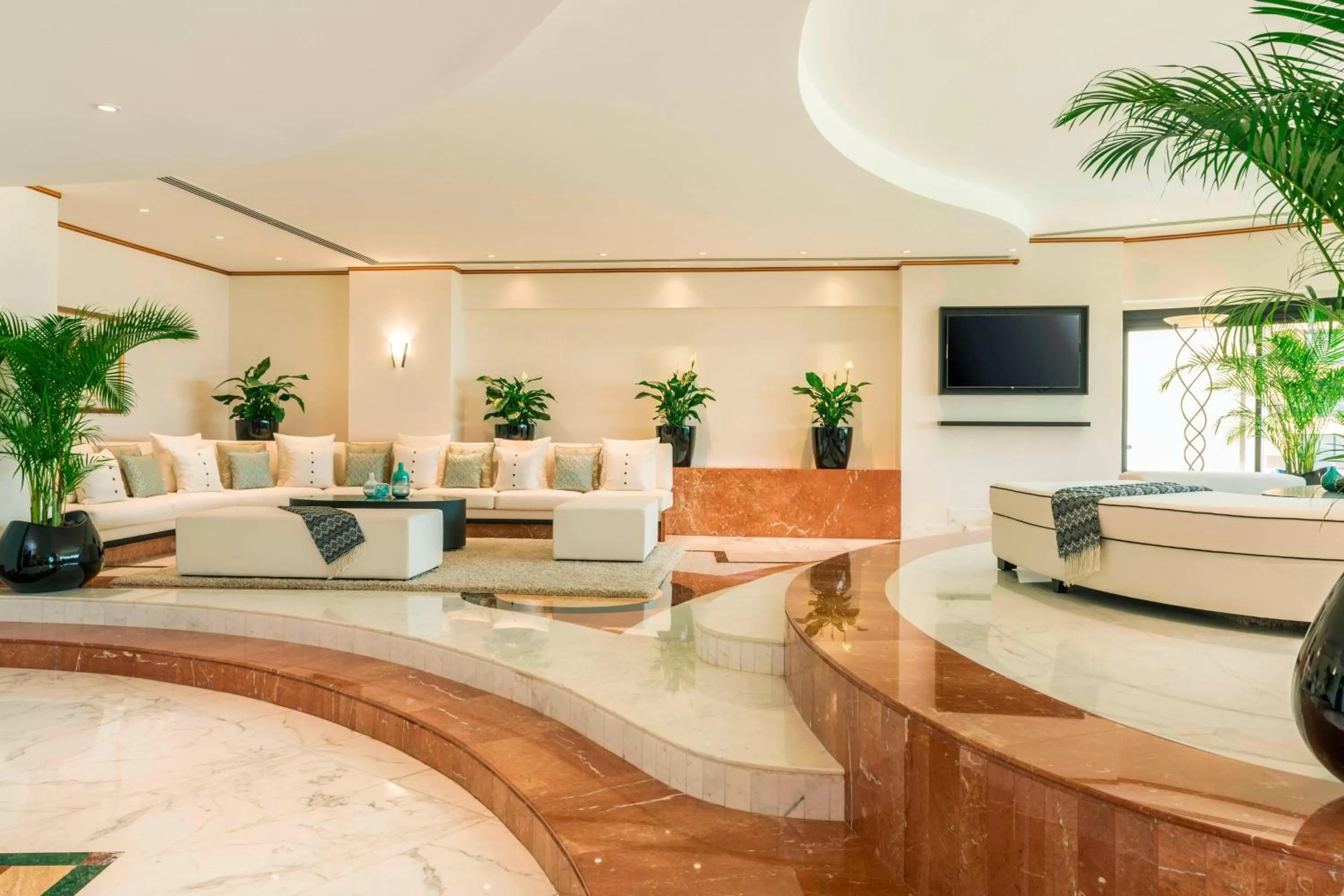 Living room in Le Royal Meridien Beach Resort & Spa Dubai