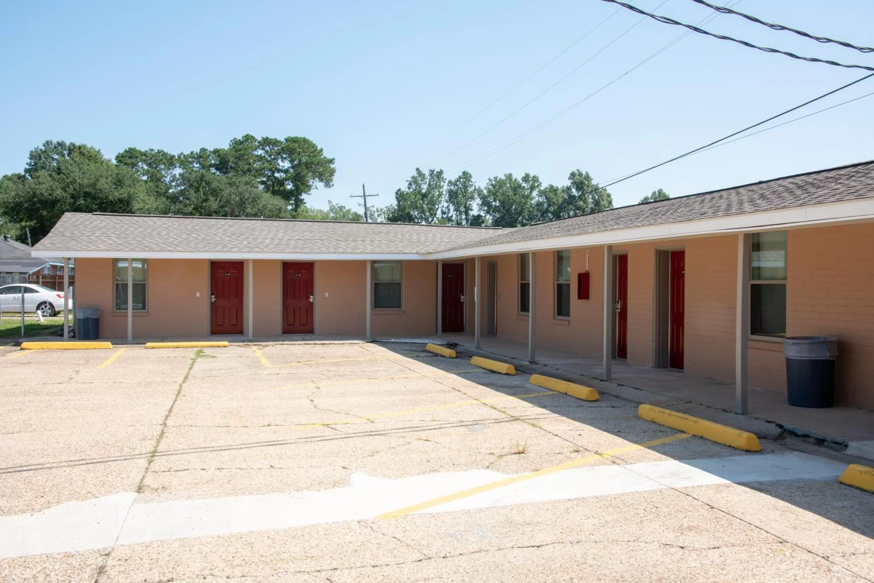 Property building in Budget Inn & Suites Baton Rouge