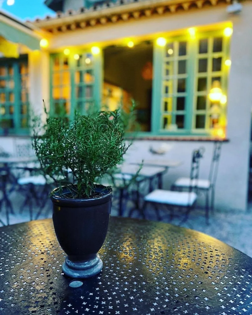 Patio in Hotel Le Ponteil