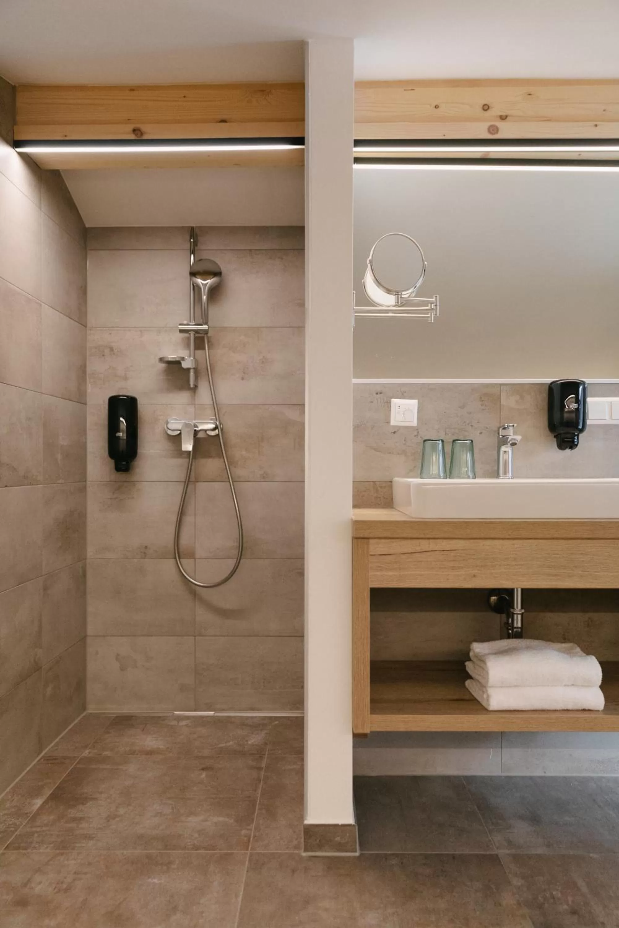 Bathroom in Apart33 by Apart4you