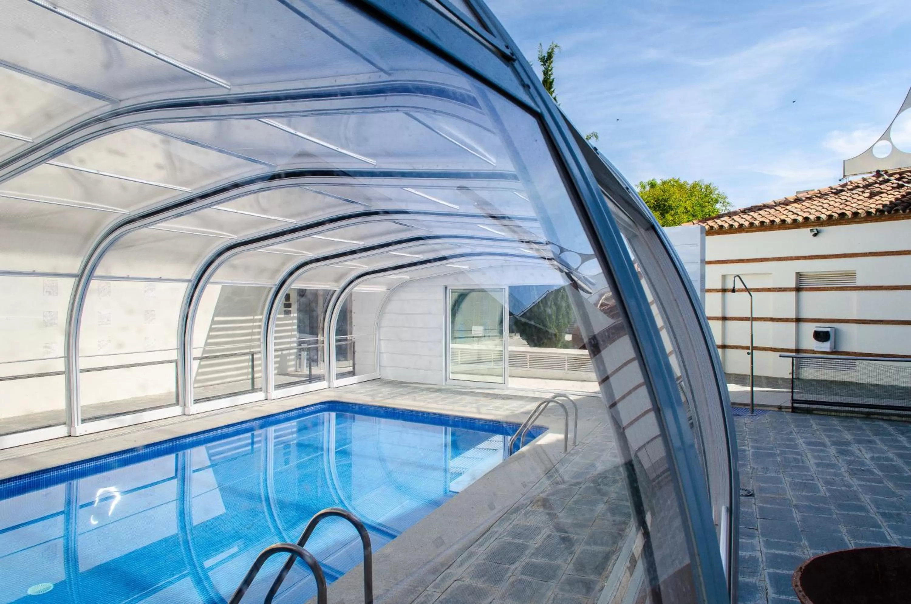 Swimming pool in Hotel Mirador de Llerena