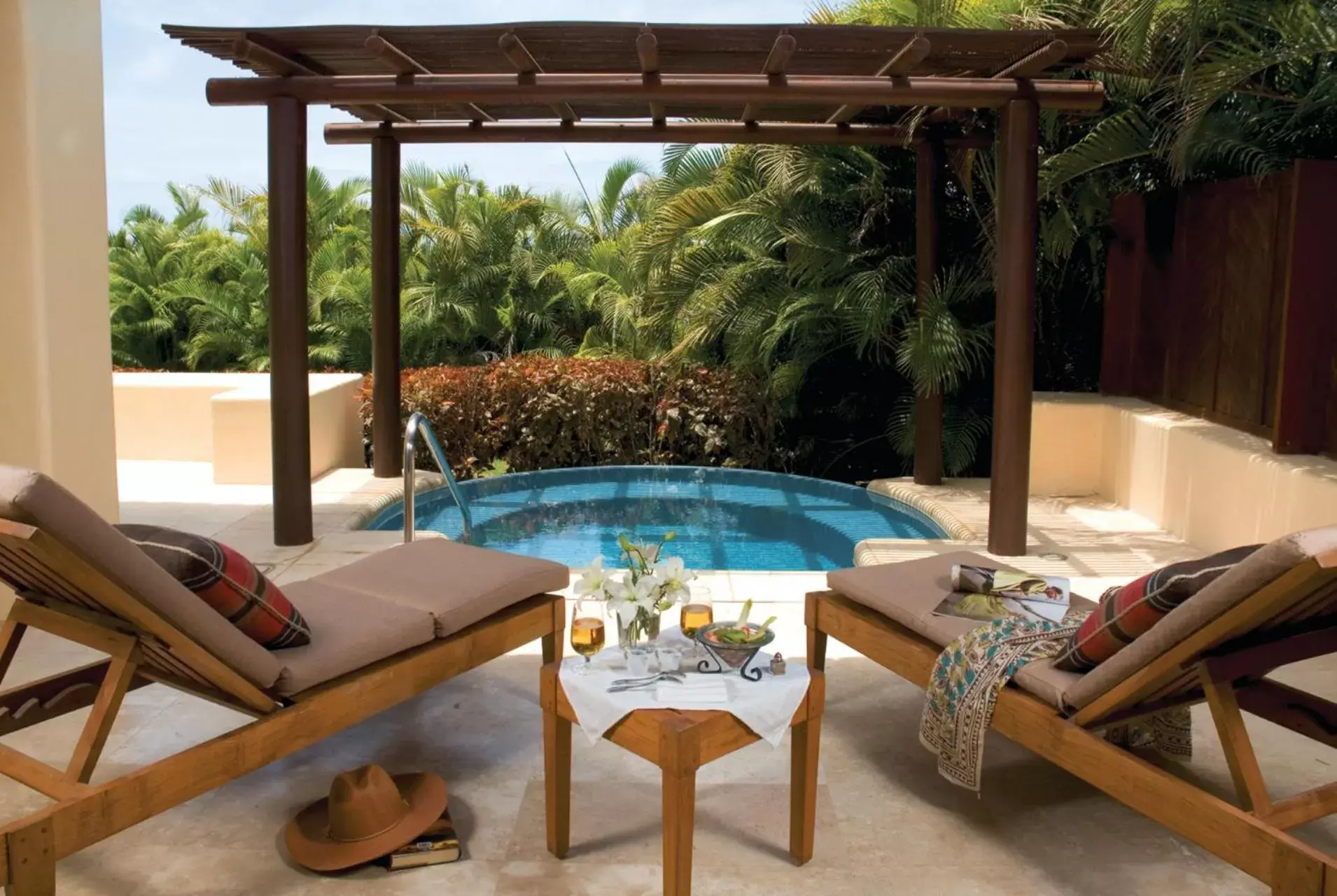 Balcony/Terrace, Swimming Pool in Four Seasons Resort Punta Mita