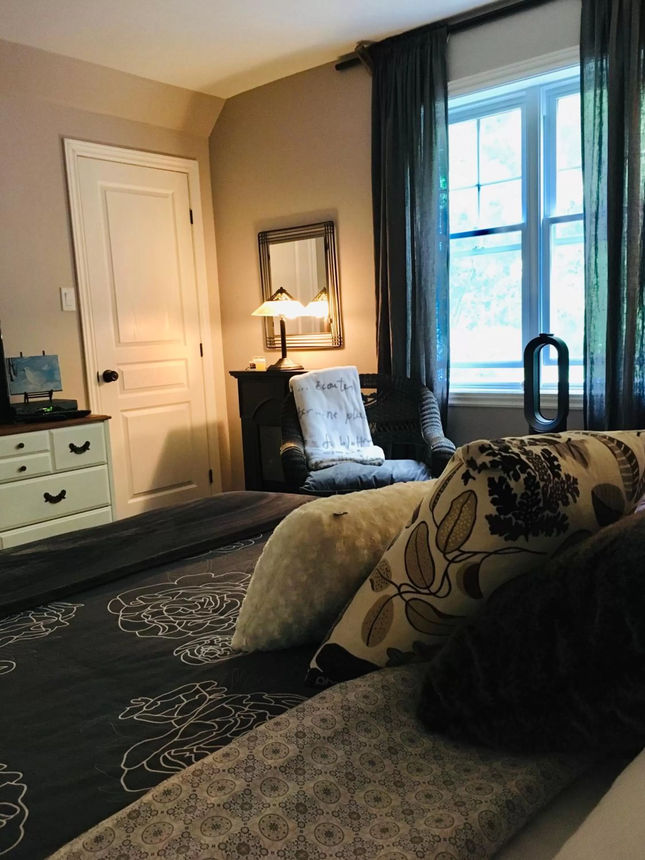 Photo of the whole room, Bed in Au Gré Du Temps - Gîte B&B