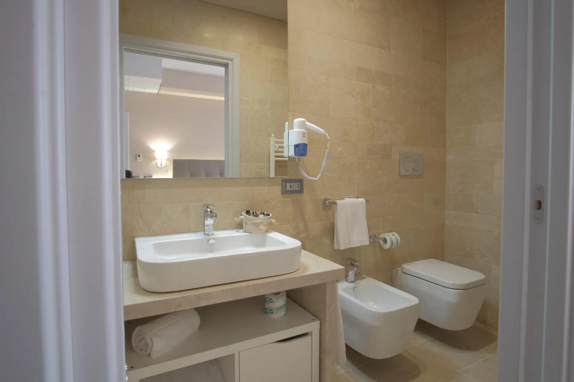 Bathroom in Netum Hotel