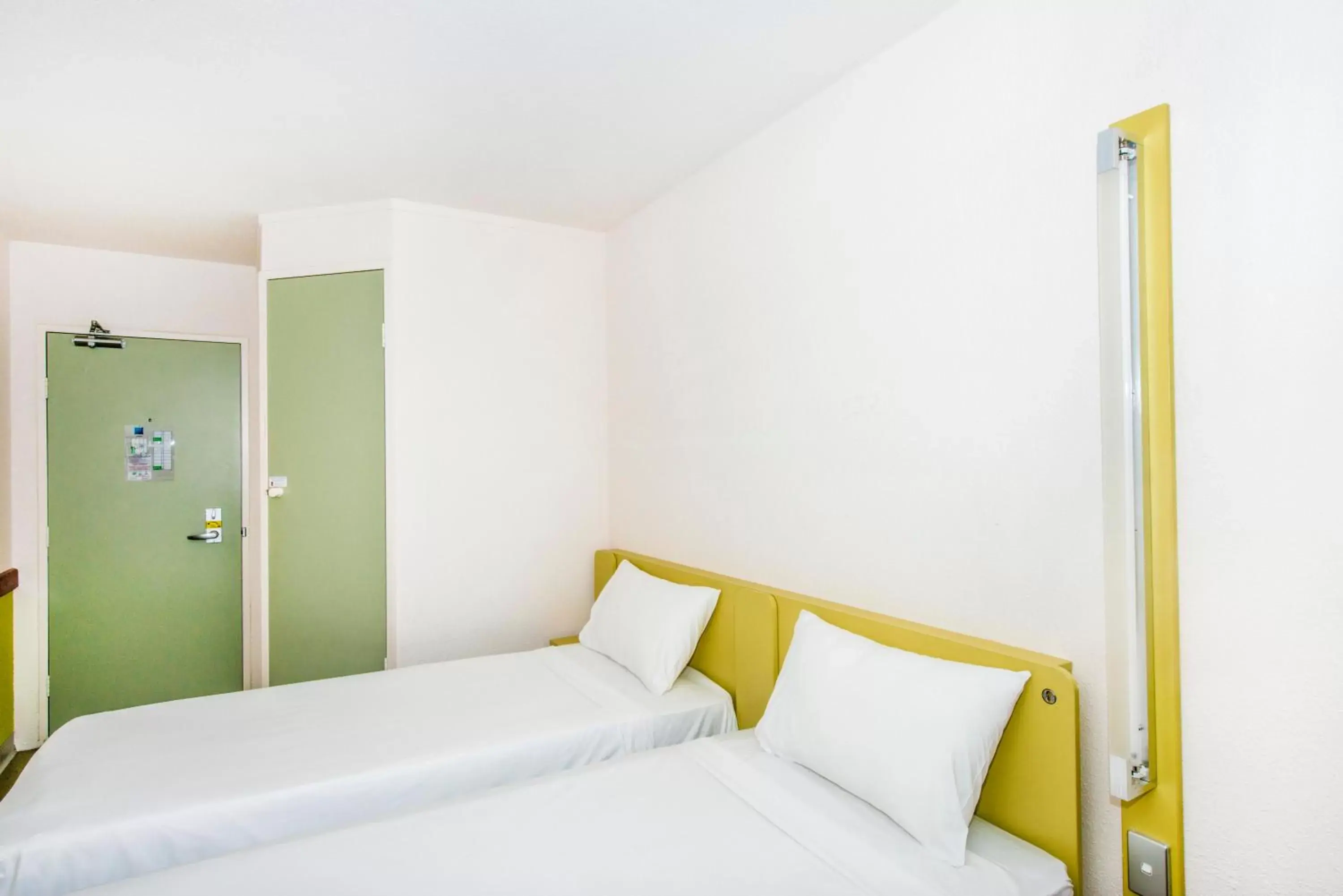 Bed in ibis Budget - Dandenong