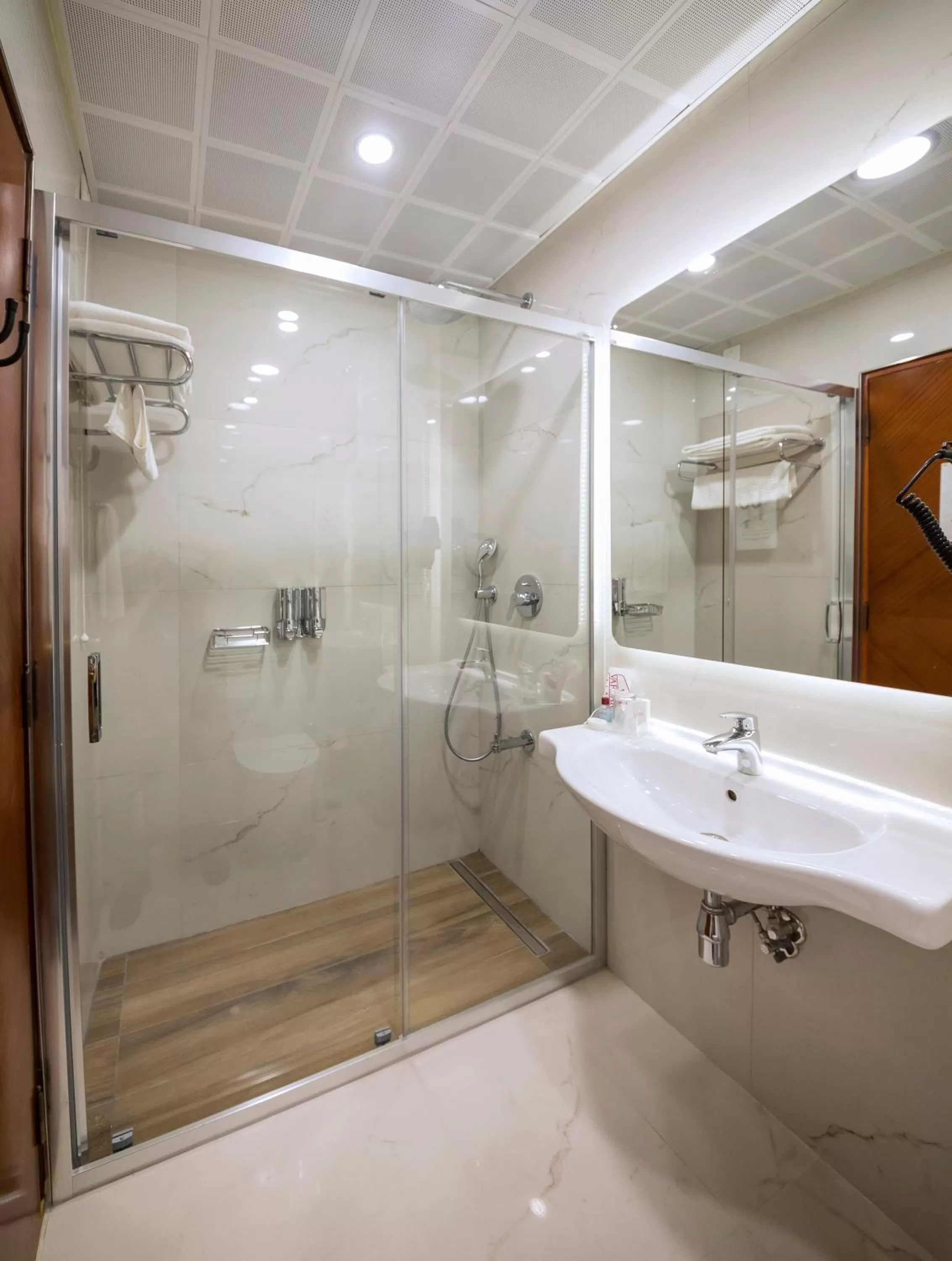 Shower in Vardar Palace Hotel - Special Category