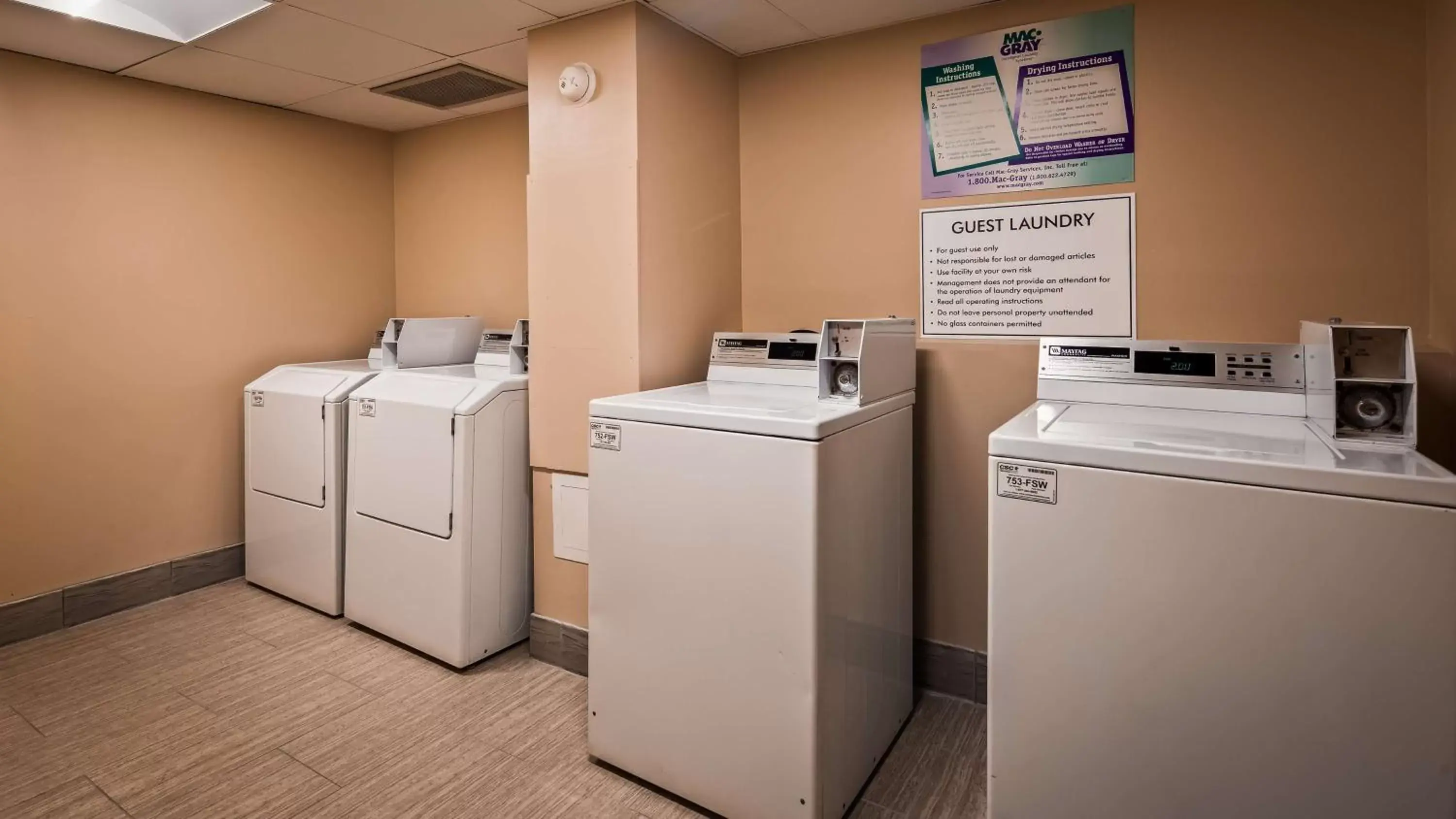 laundry, Kitchen/Kitchenette in Best Western Toni Inn