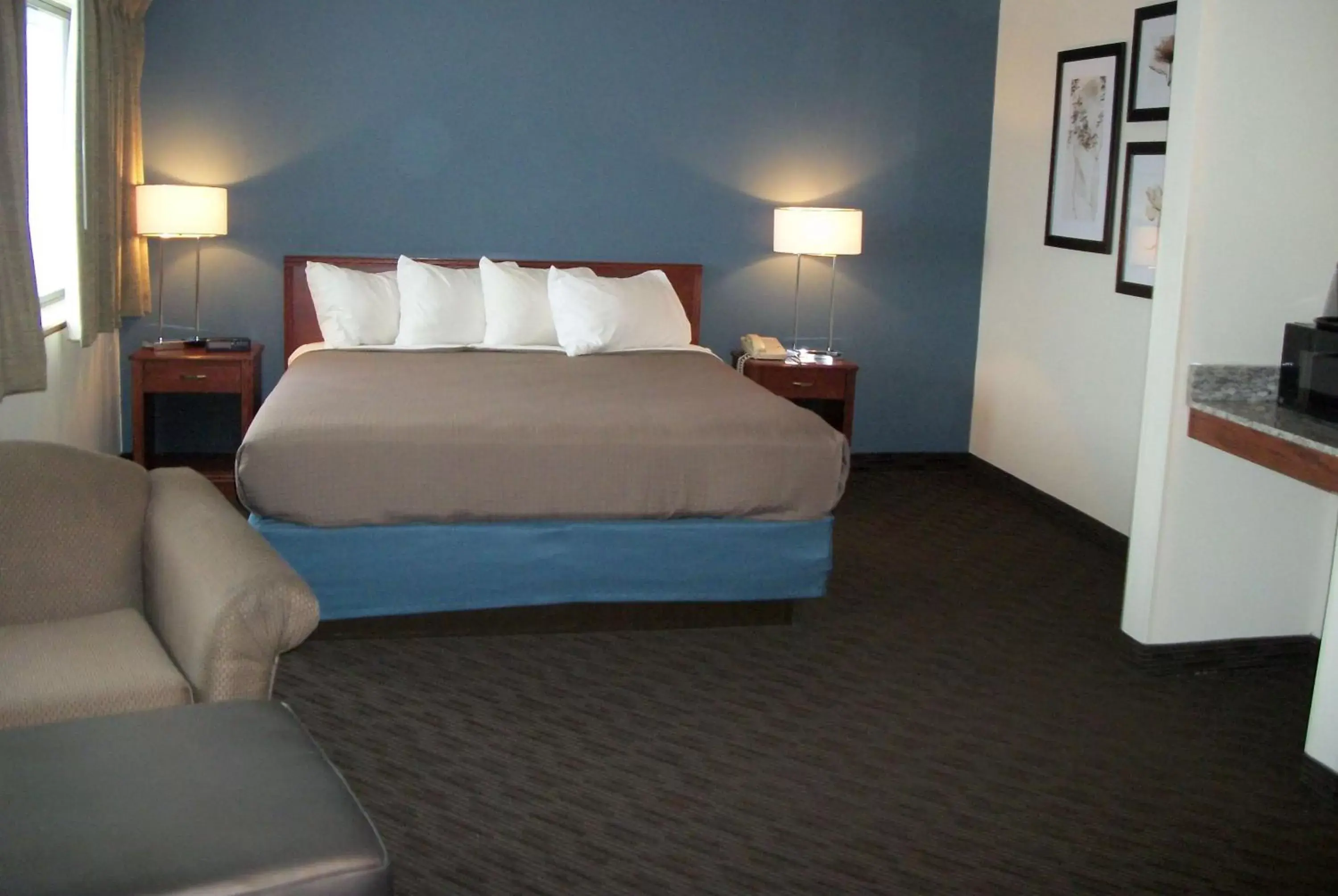 Photo of the whole room, Bed in AmericInn by Wyndham Beulah