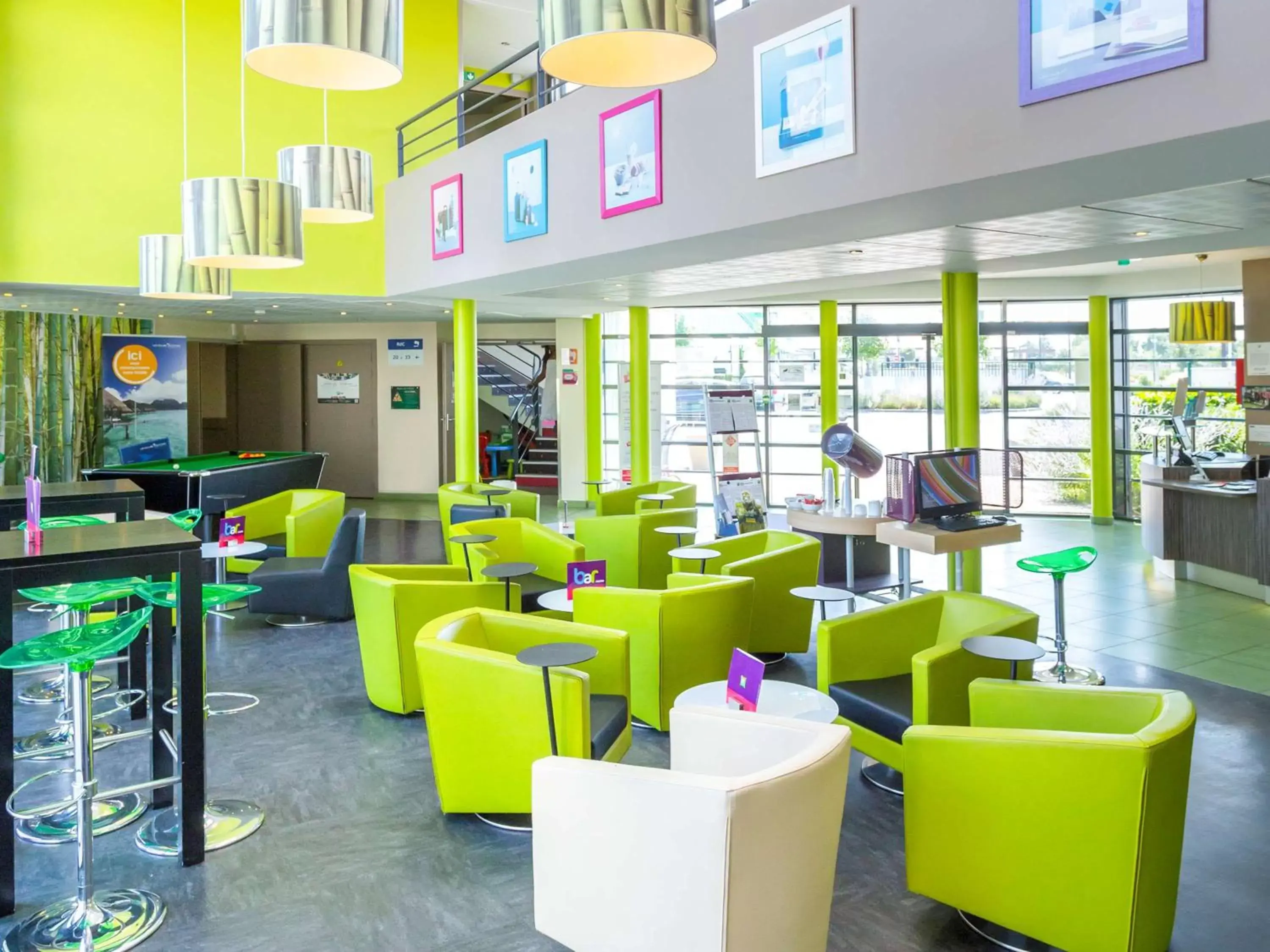 Lounge or bar, Lounge/Bar in ibis Styles Bourges
