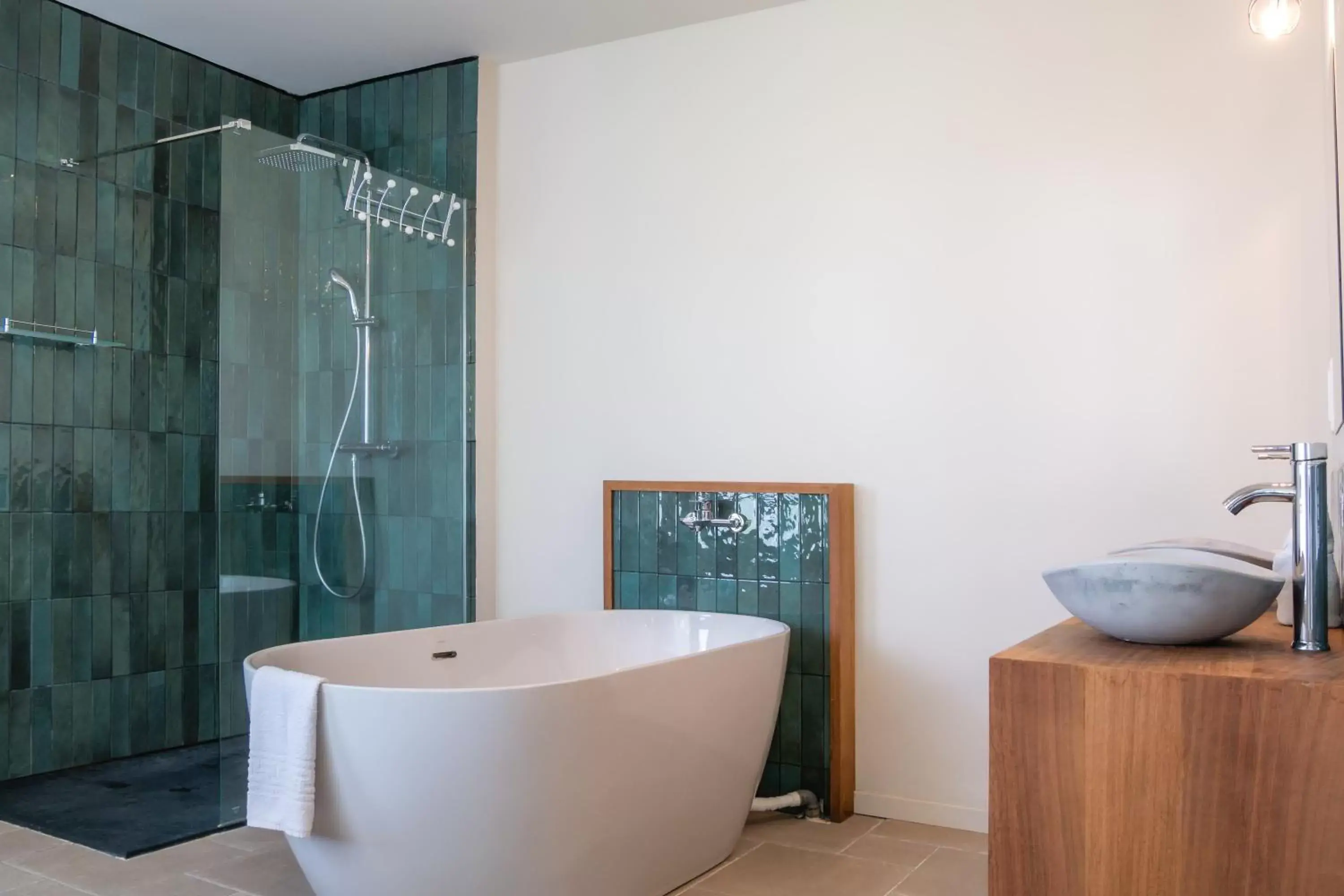 Shower, Bathroom in Hotel ILOMA Corail Residence