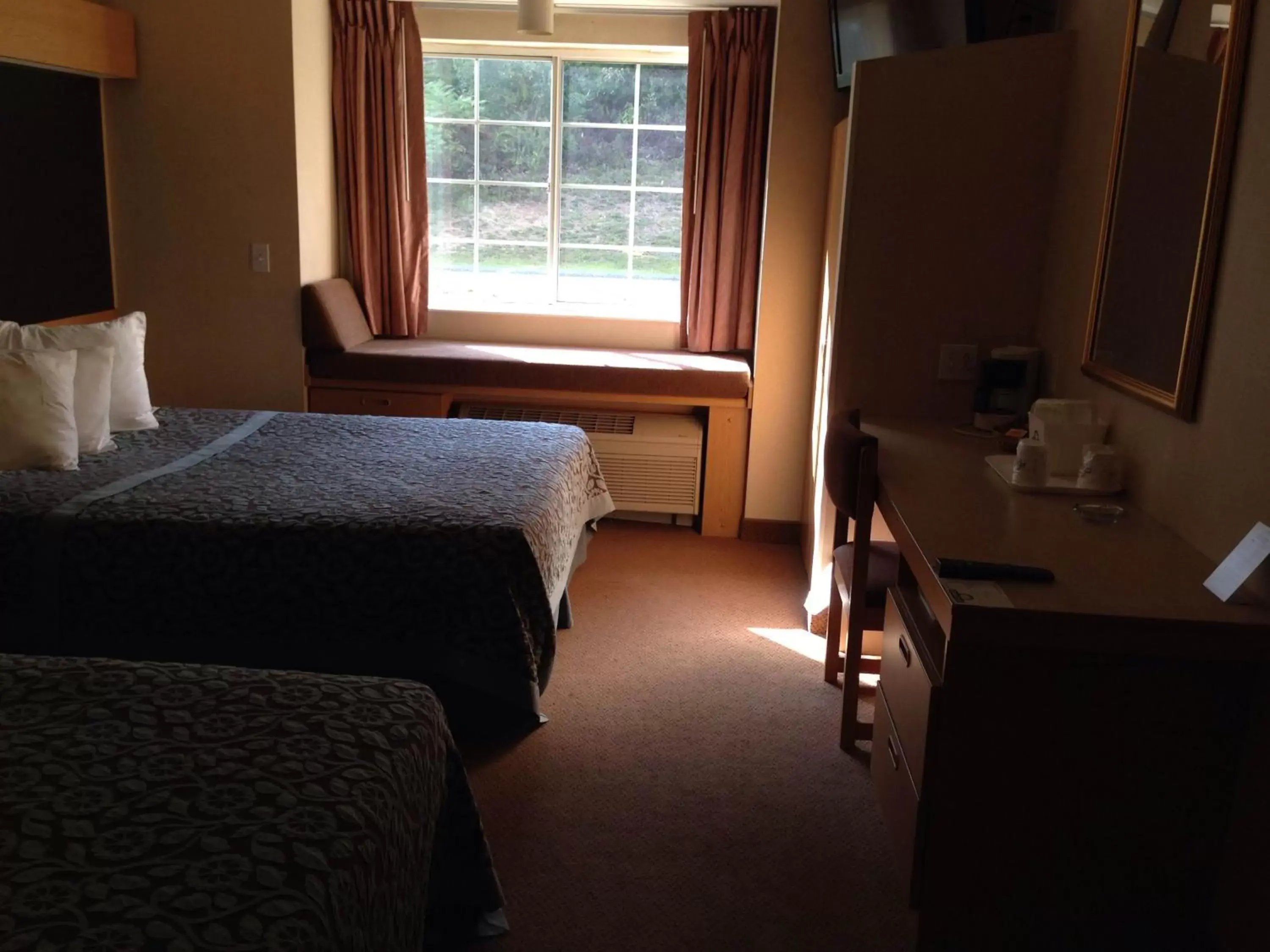 Queen Room with Two Queen Beds - Non-Smoking in Days Inn by Wyndham Sturbridge