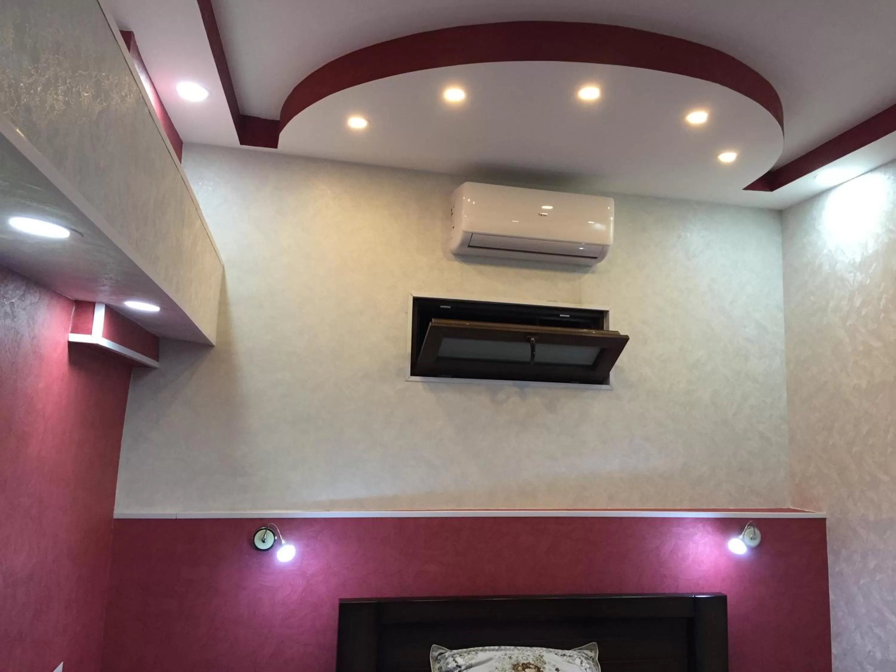 Photo of the whole room in Hotel Formula-1