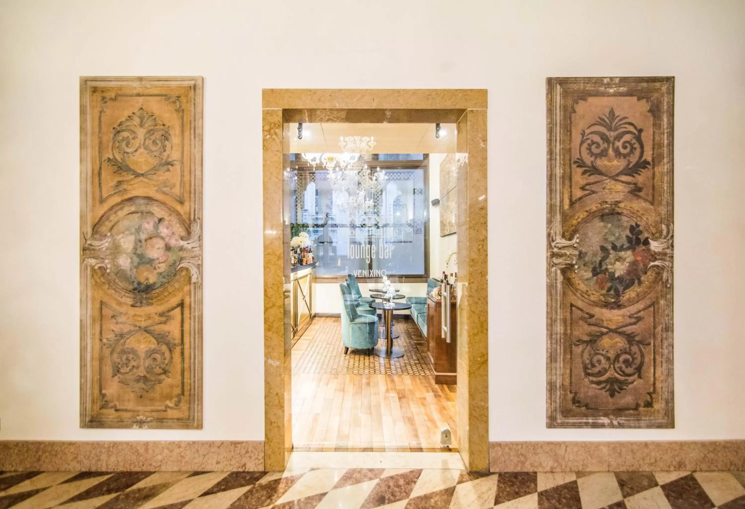 Lounge or bar in Hotel Donà Palace Lounge or bar in Hotel Donà Palace