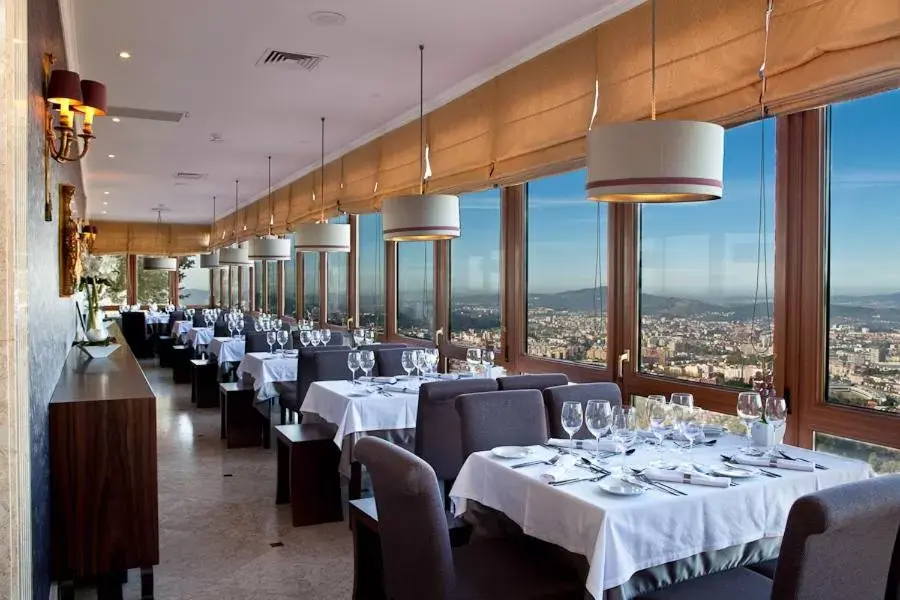 Restaurant/Places to Eat in Hotel do Elevador