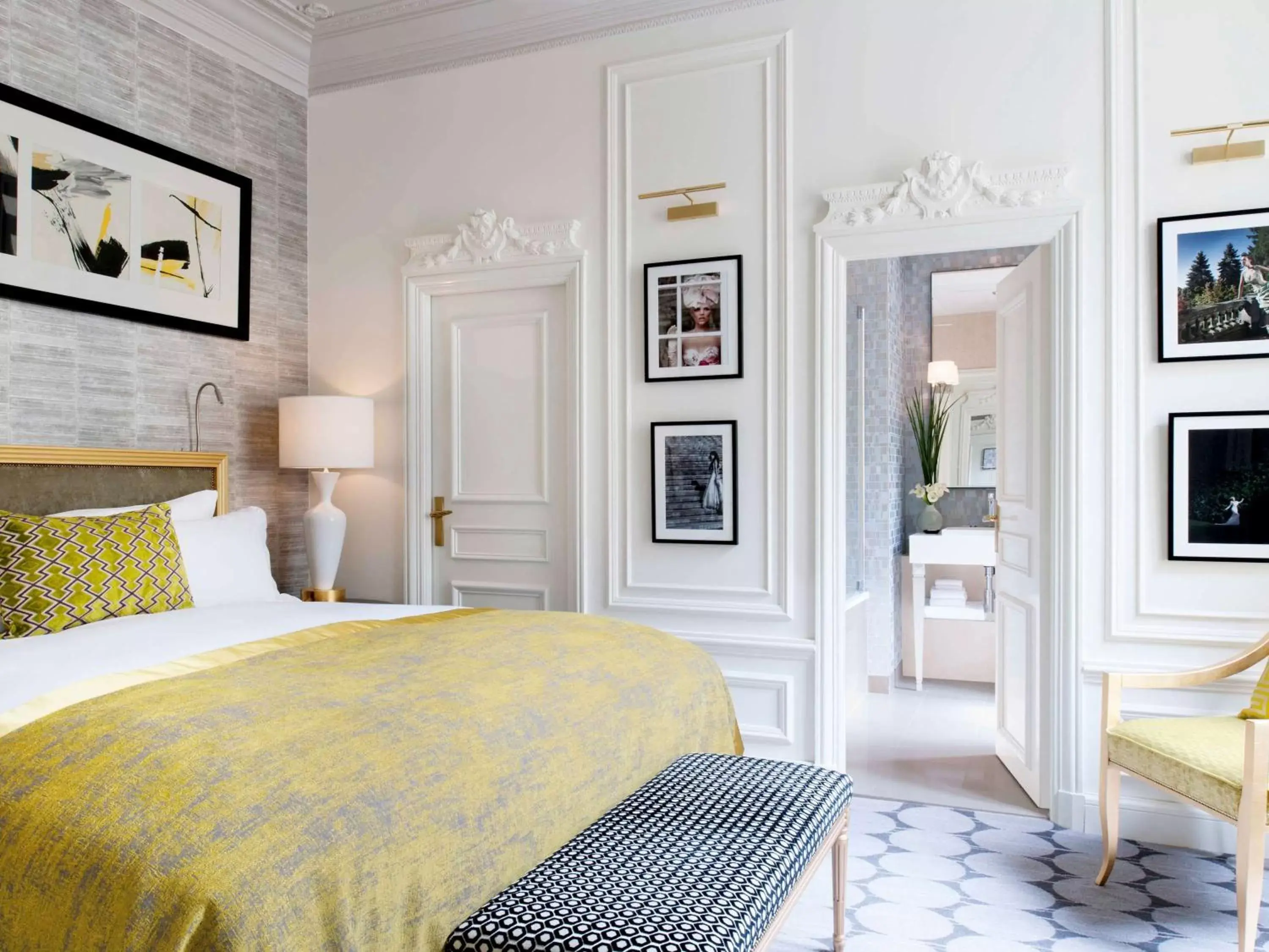 Photo of the whole room, Bed in Sofitel Paris Le Faubourg