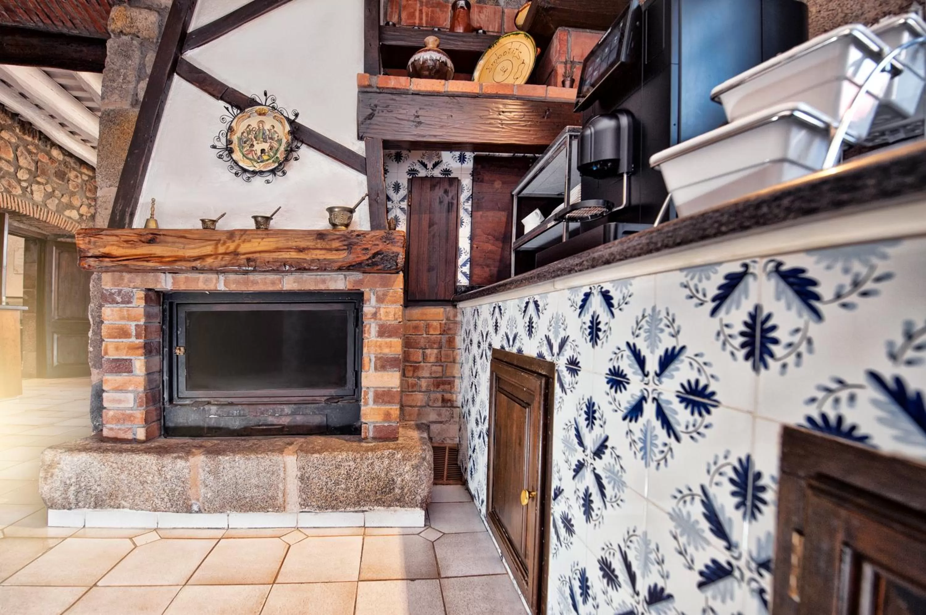 Restaurant/places to eat in Mas Tapiolas