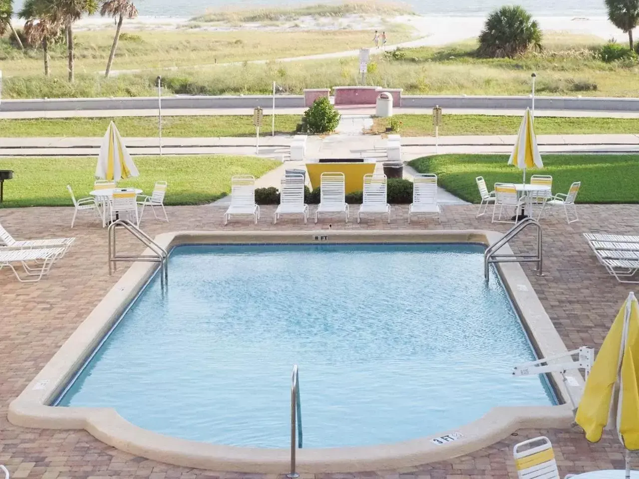 Beach, Swimming Pool in The Sands of Treasure Island