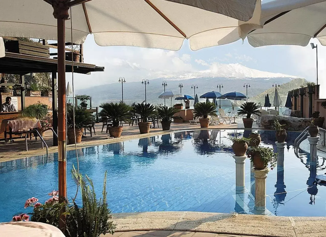 Swimming pool in Hotel Villa Sonia Swimming pool in Hotel Villa Sonia