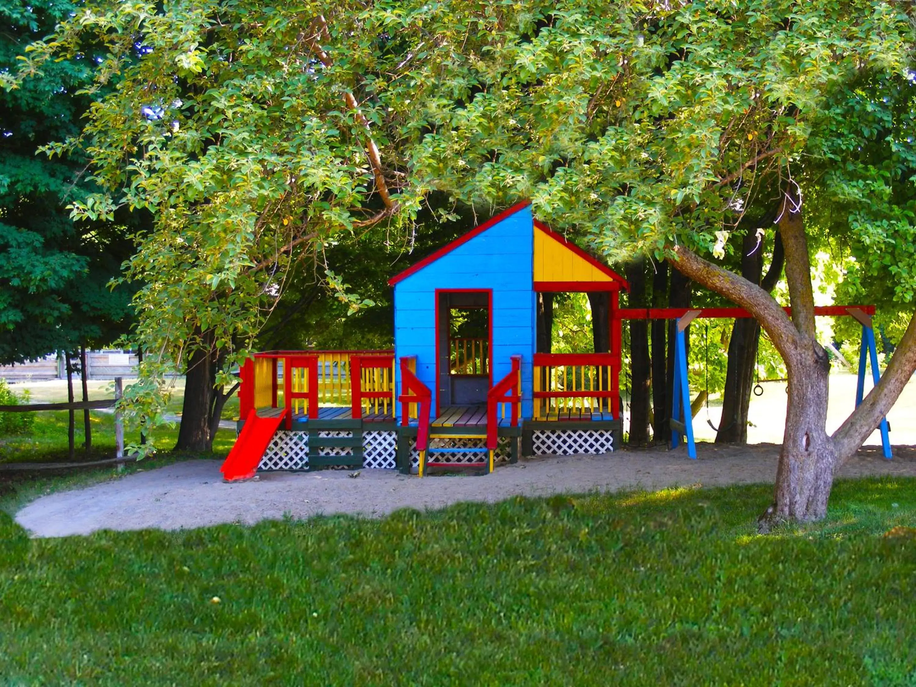 Children play ground, Children's Play Area in Isaiah Tubbs Resort