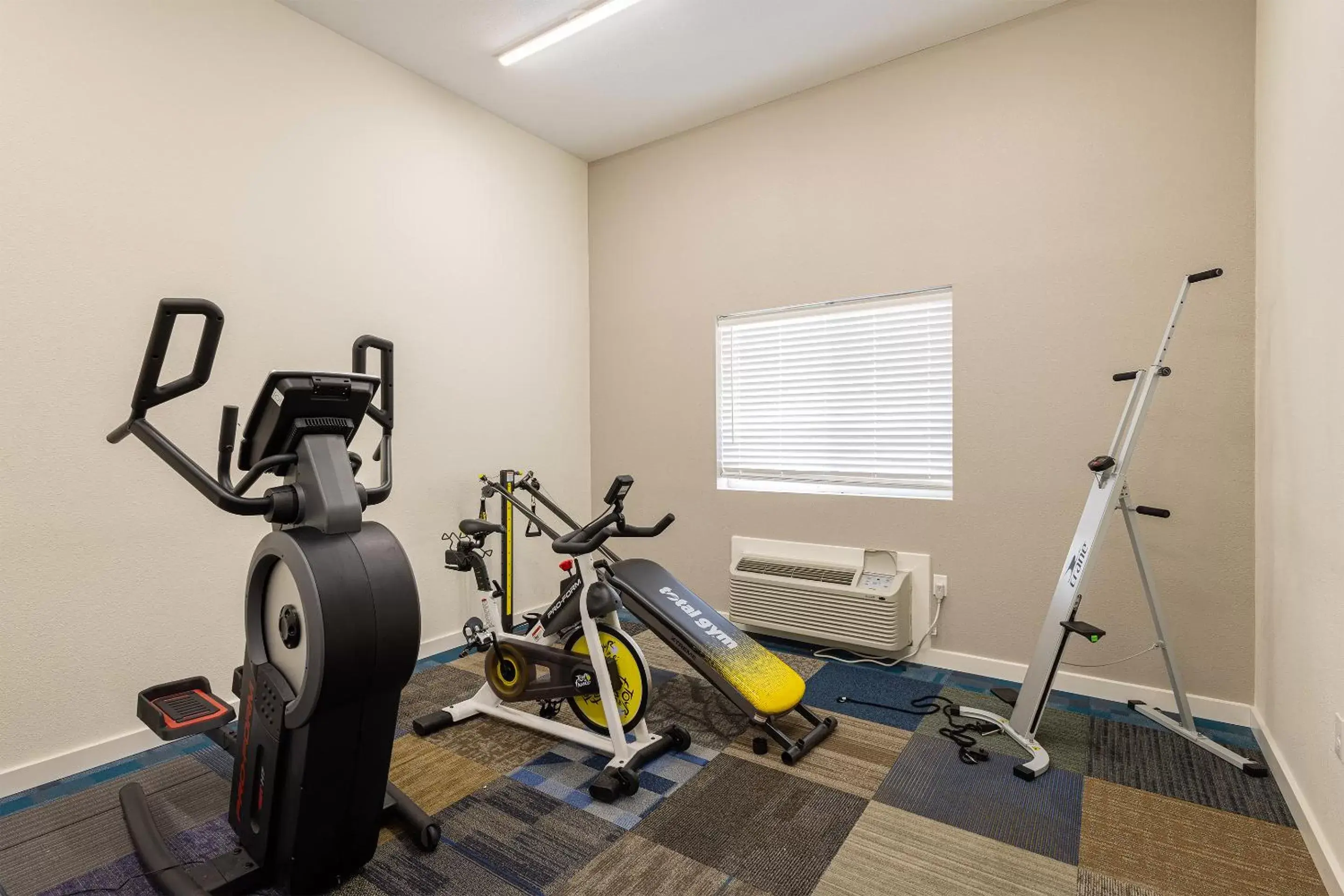 Fitness centre/facilities, Fitness Center/Facilities in Coratel Inn & Suites by Jasper Inver Grove Heights