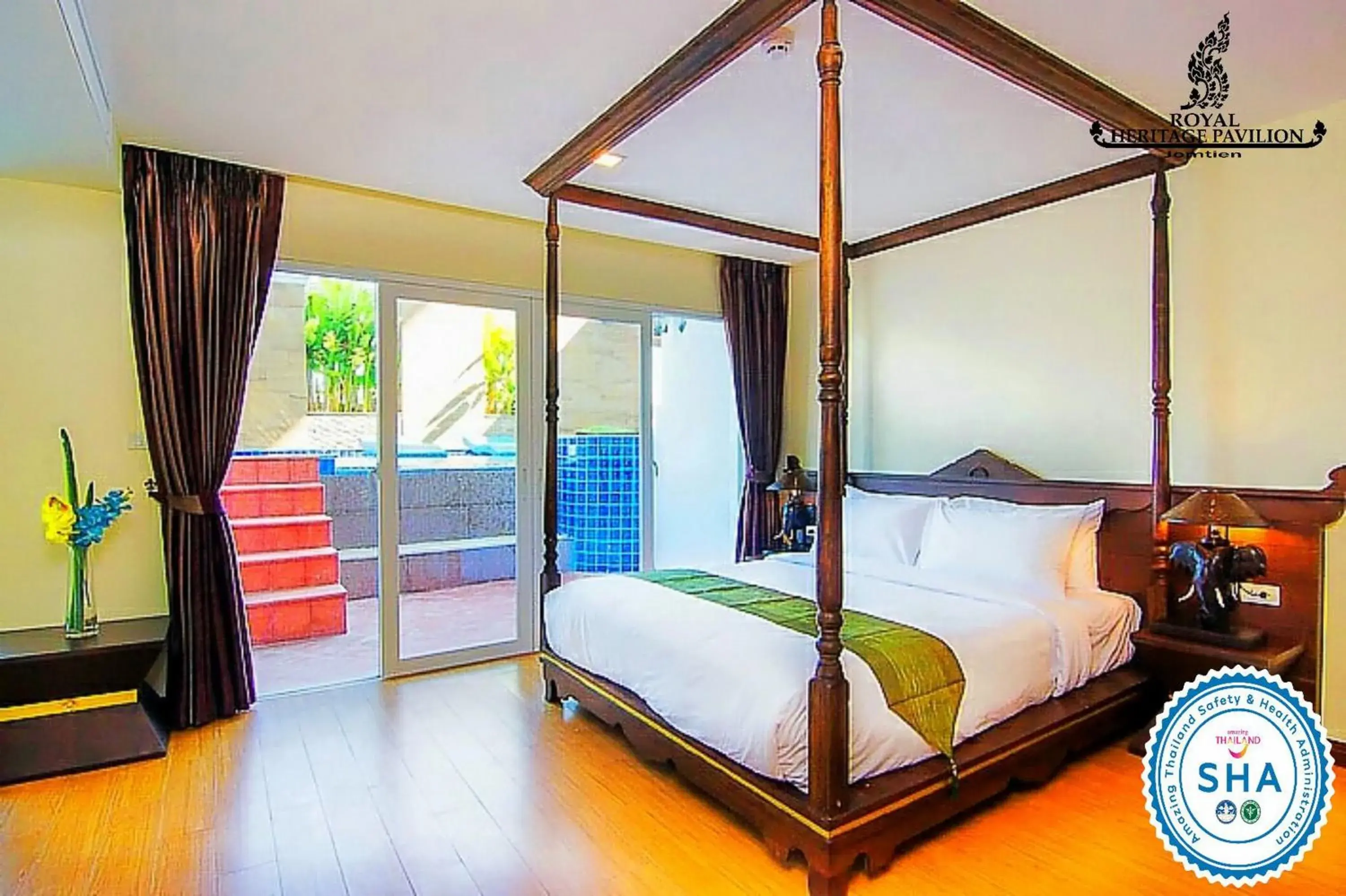 Bed in Royal Heritage Pavilion Jomtien Hotel