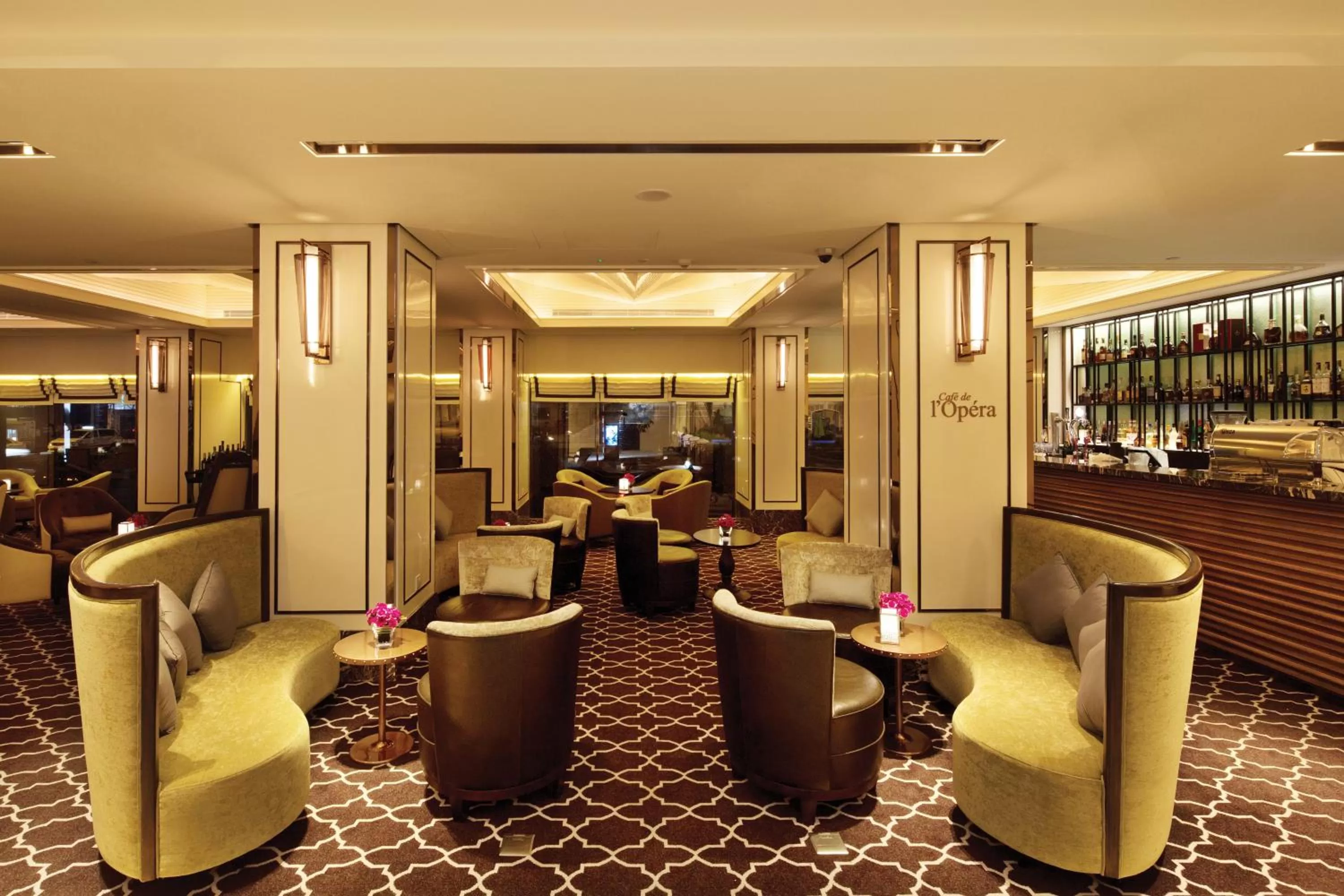 Lounge or bar in Caravelle Saigon