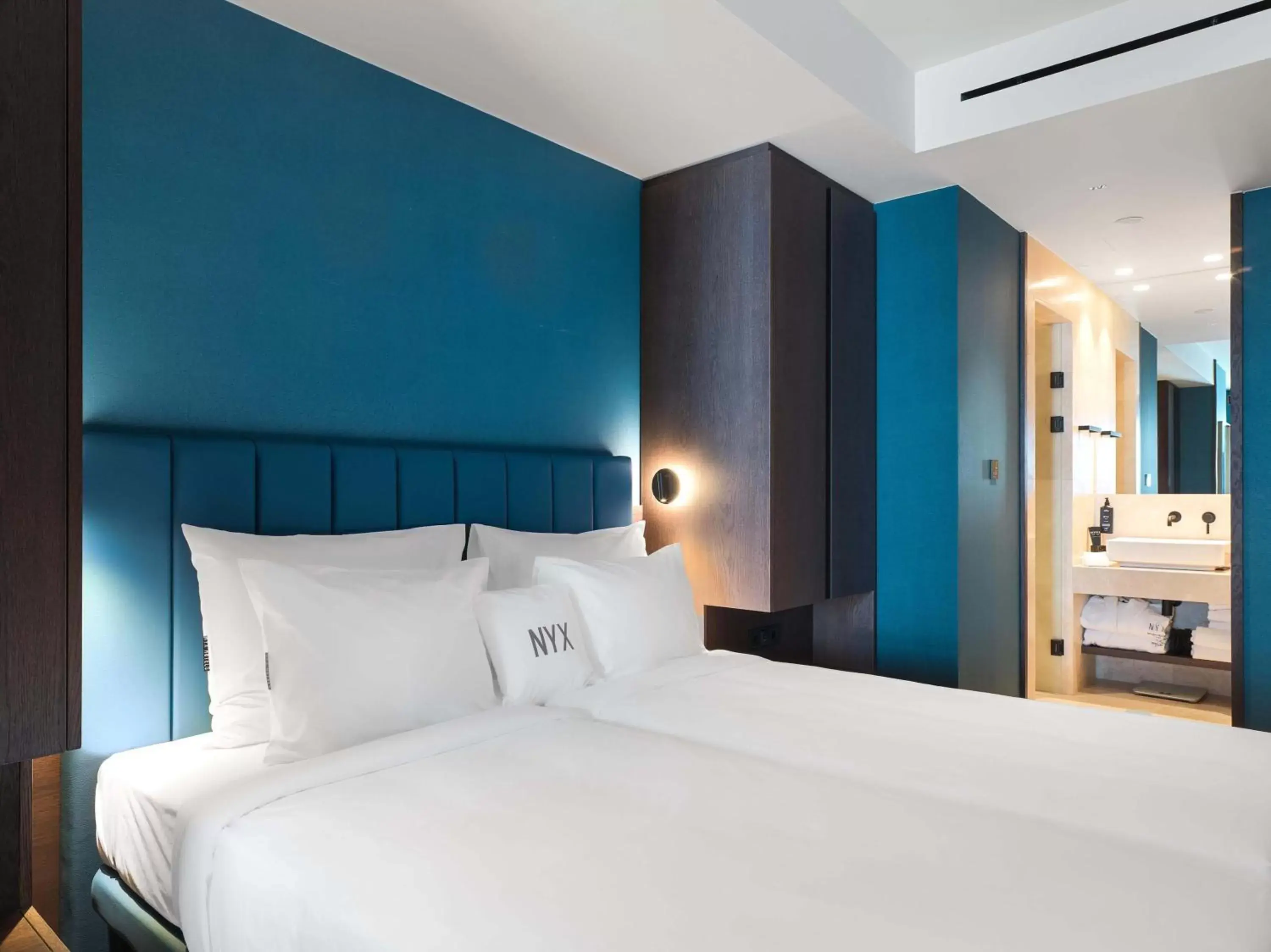Deluxe Space Room in NYX Esperia Palace Hotel Athens by Leonardo Hotels