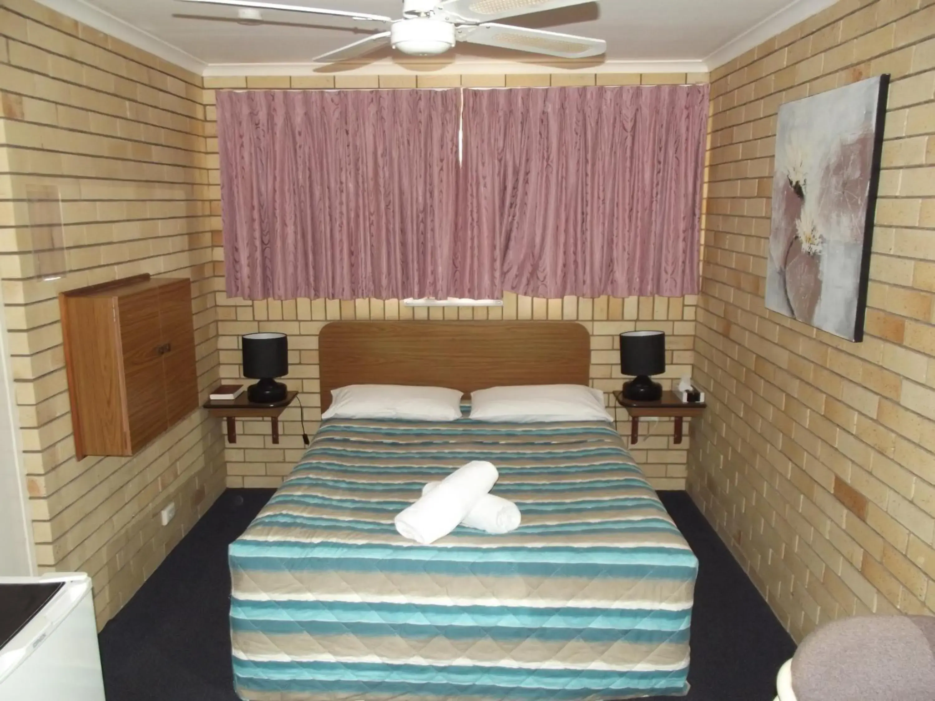 Queen Room in Bridge Street Motor Inn Queen Room in Bridge Street Motor Inn