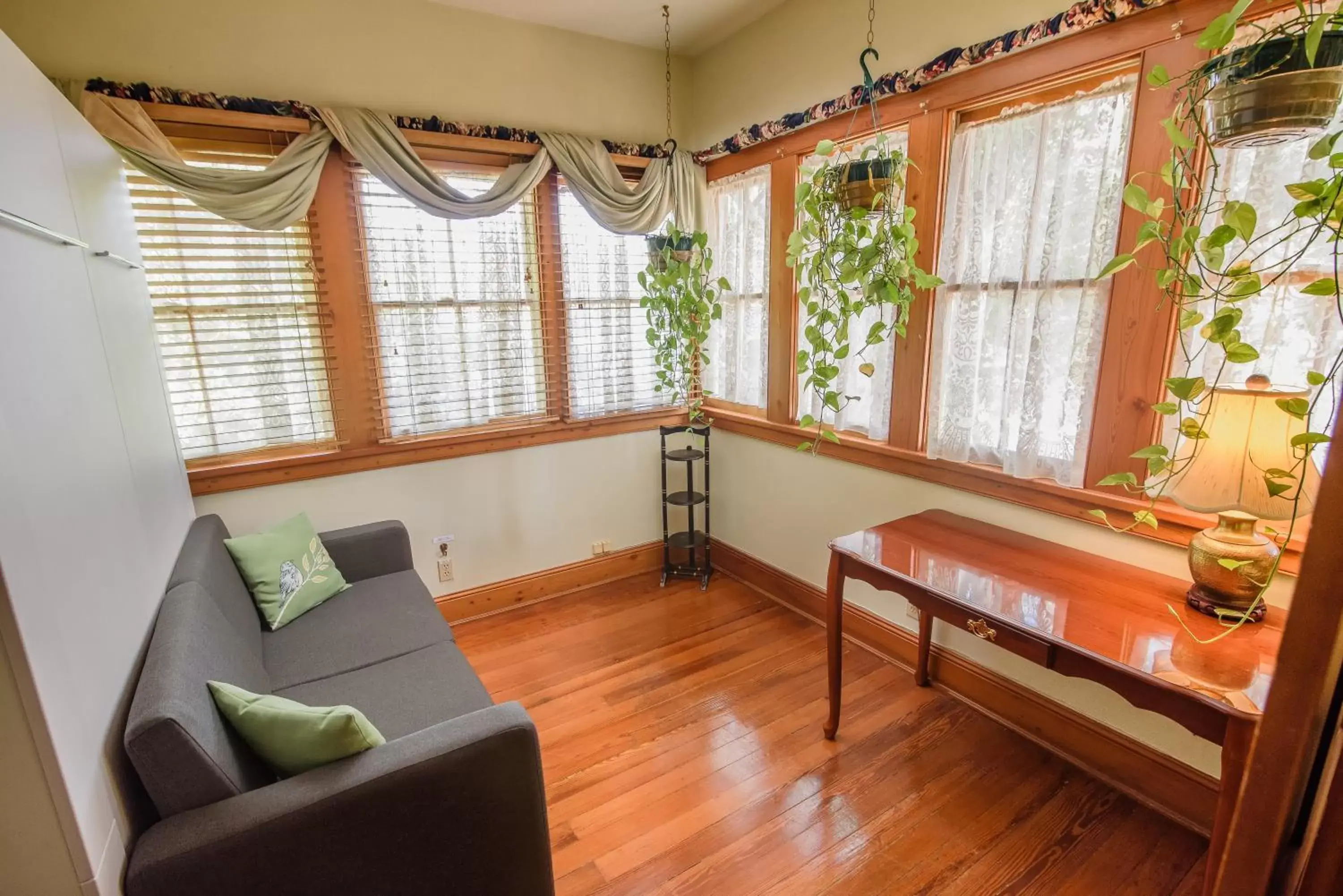 Heirloom Room in Sweetwater Branch Inn Heirloom Room in Sweetwater Branch Inn