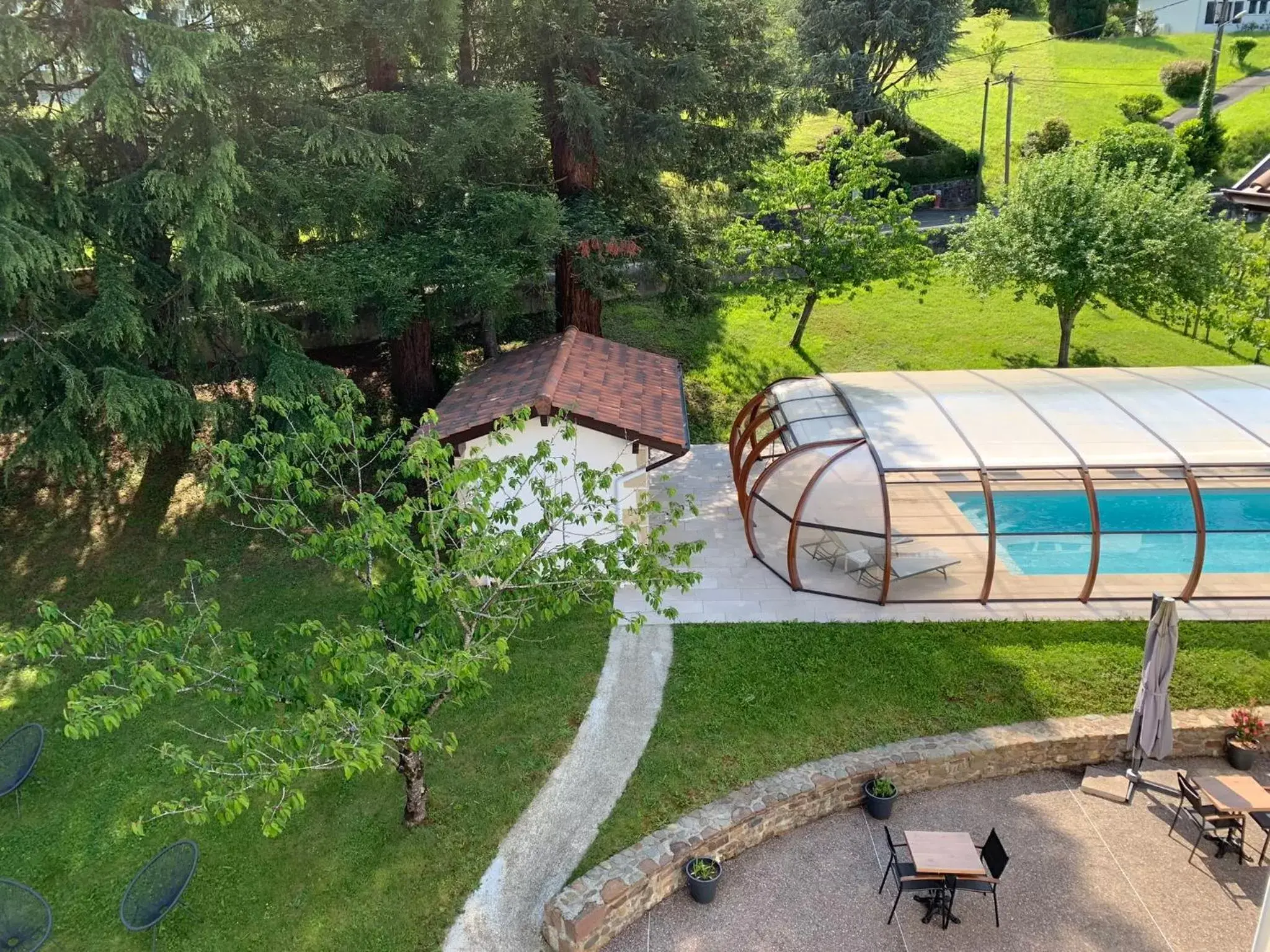 Garden, Pool View in Villa Harriet